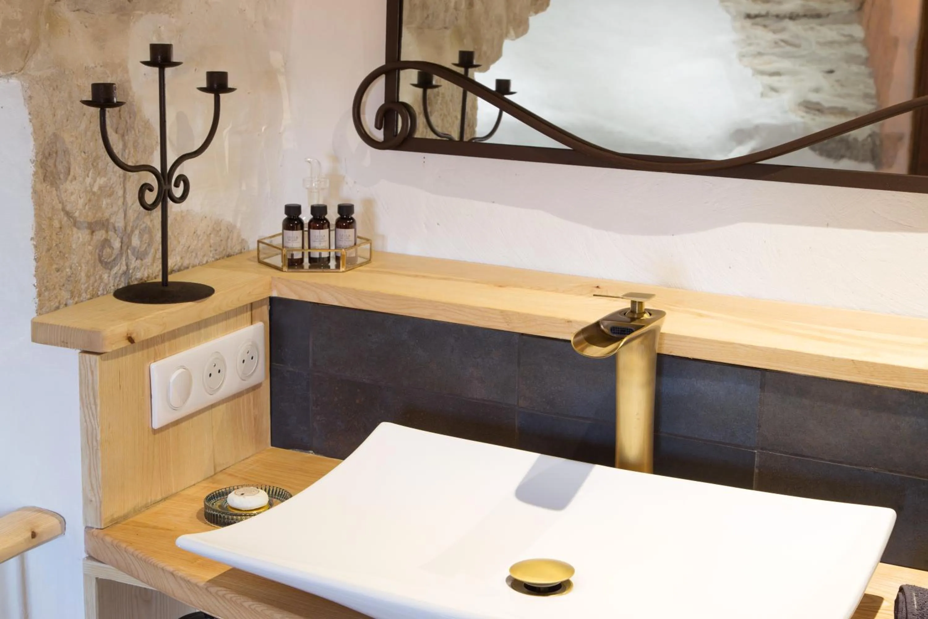 Maison Lapopie chambres et gîte