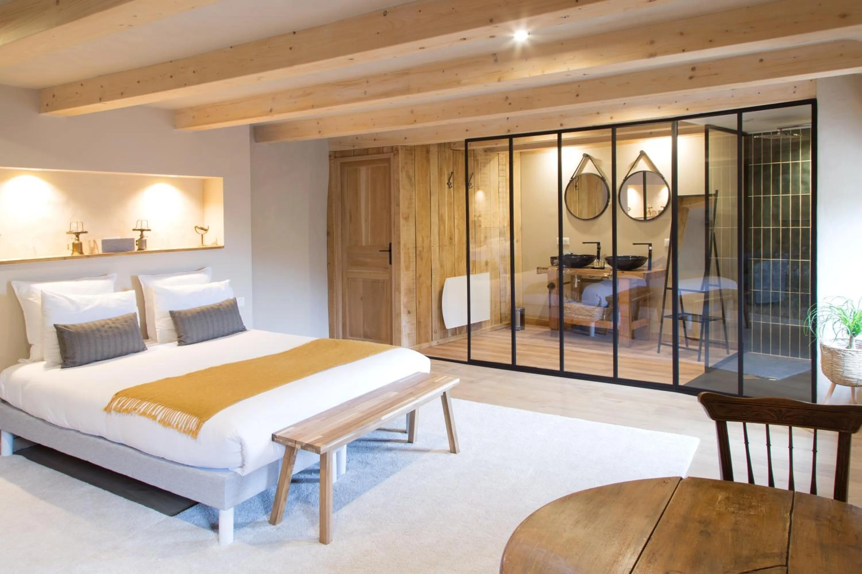 Bed in Maison Lapopie chambres et gîte