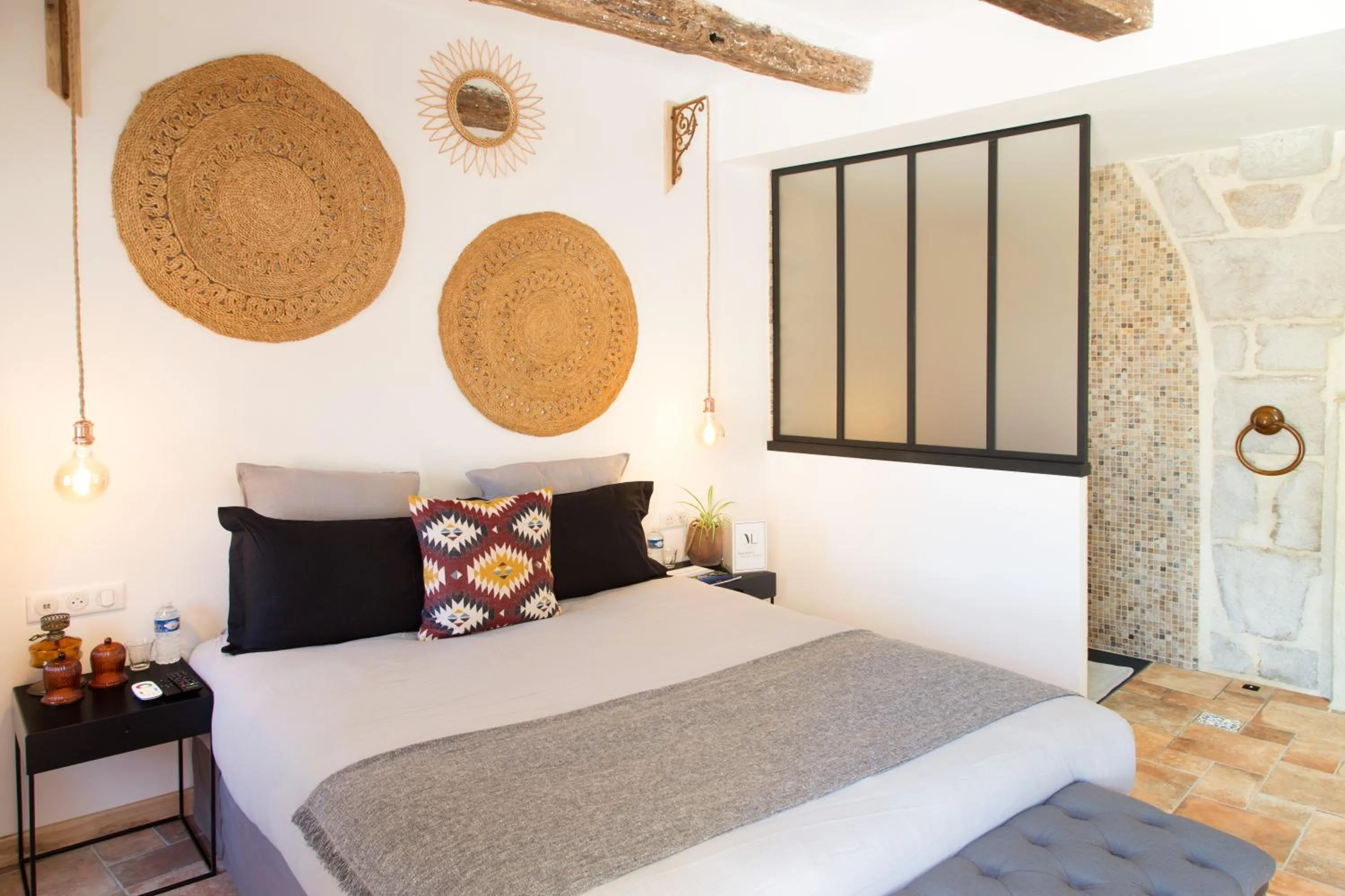 Bed in Maison Lapopie chambres et gîte