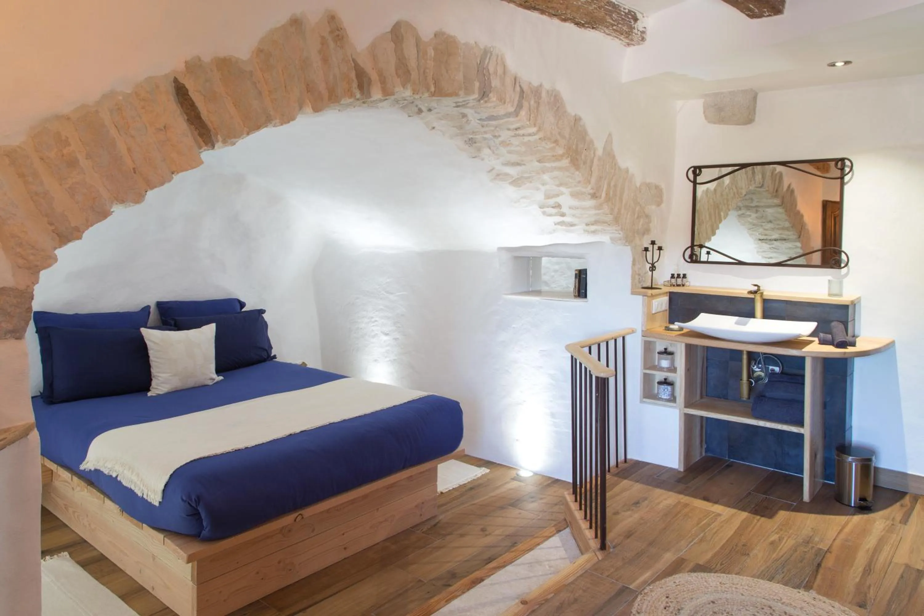 Bed in Maison Lapopie chambres et gîte