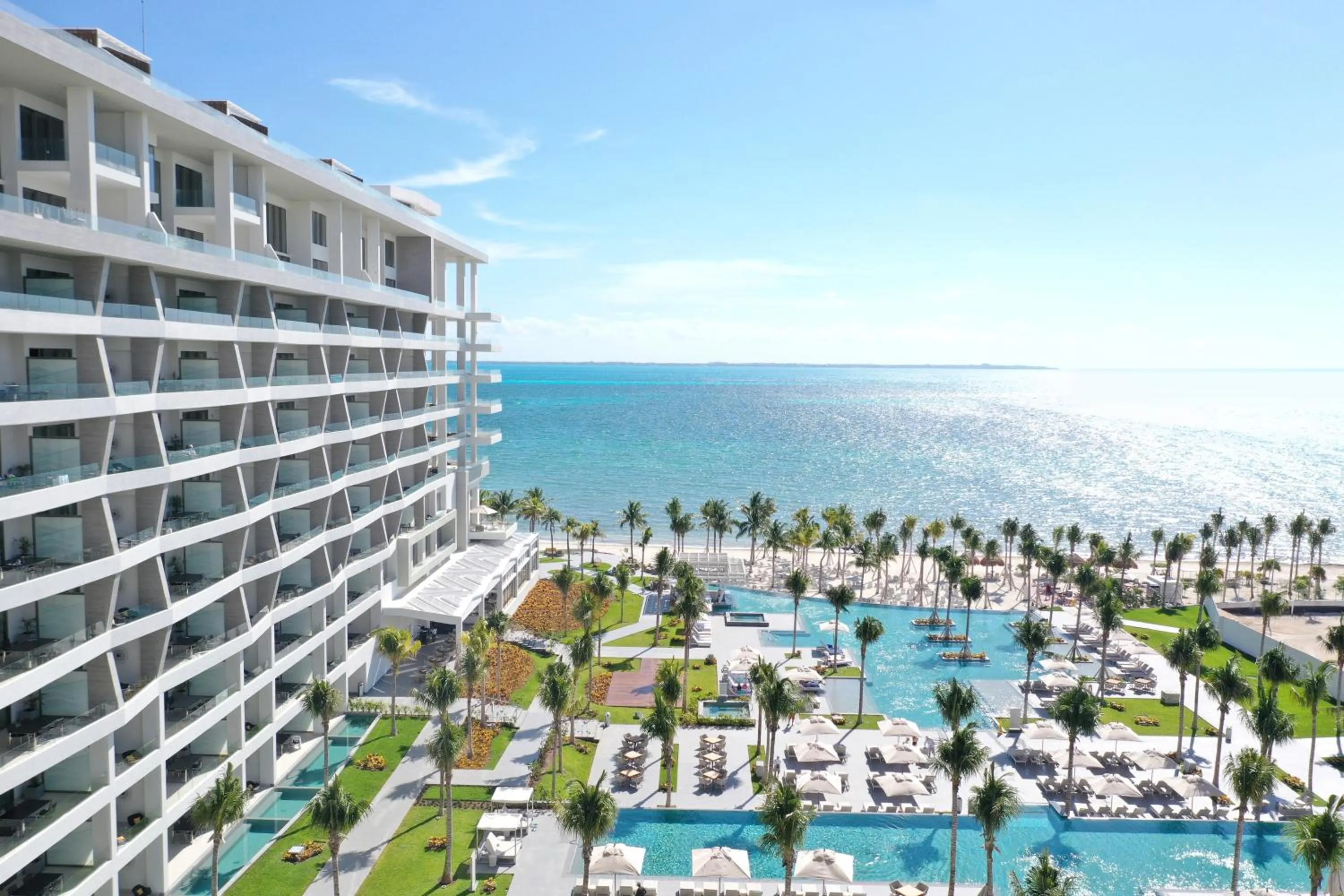 Property building in Garza Blanca Resort & Spa Cancun