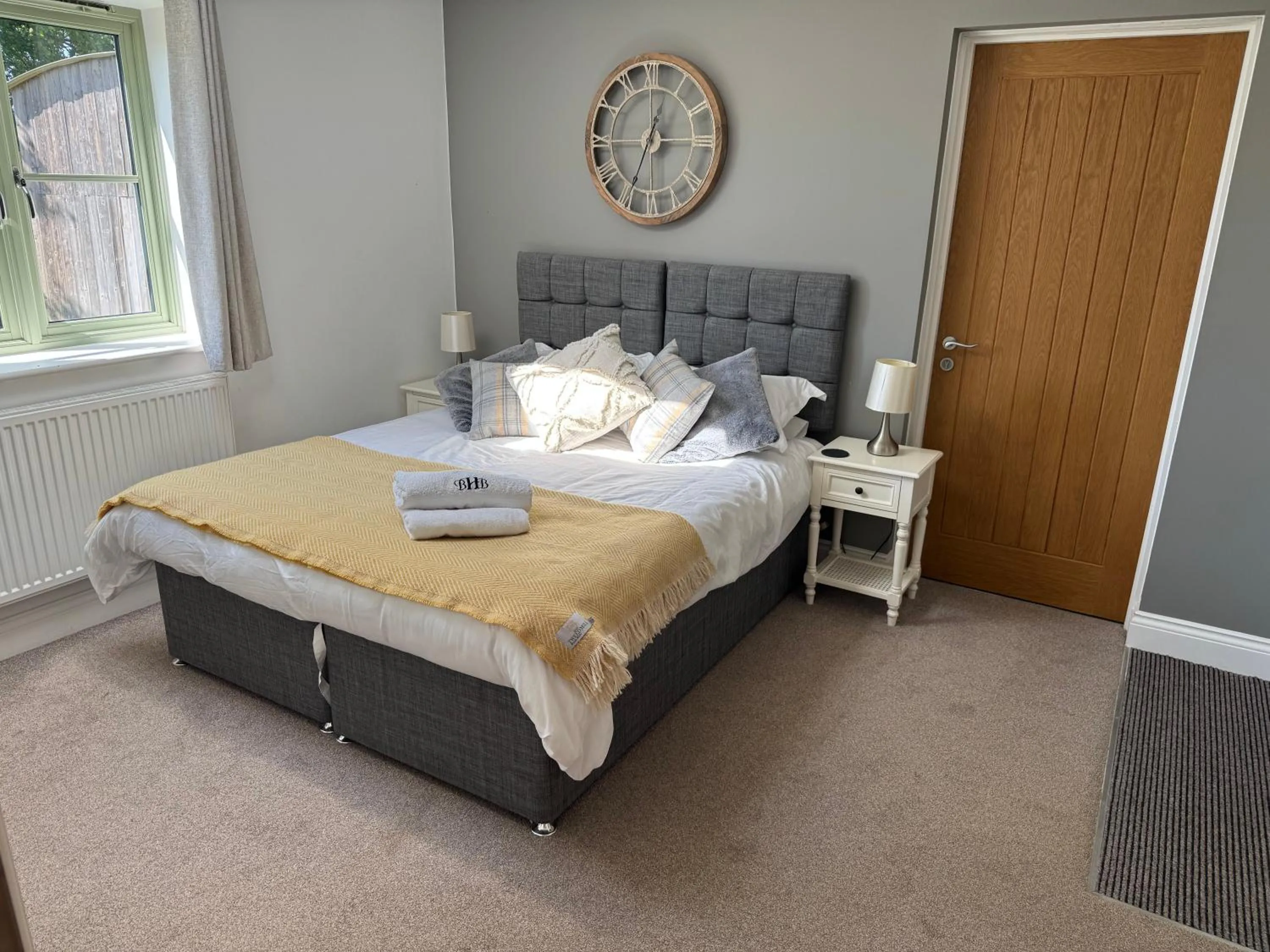 Bedroom, Bed in Bridge House Barn