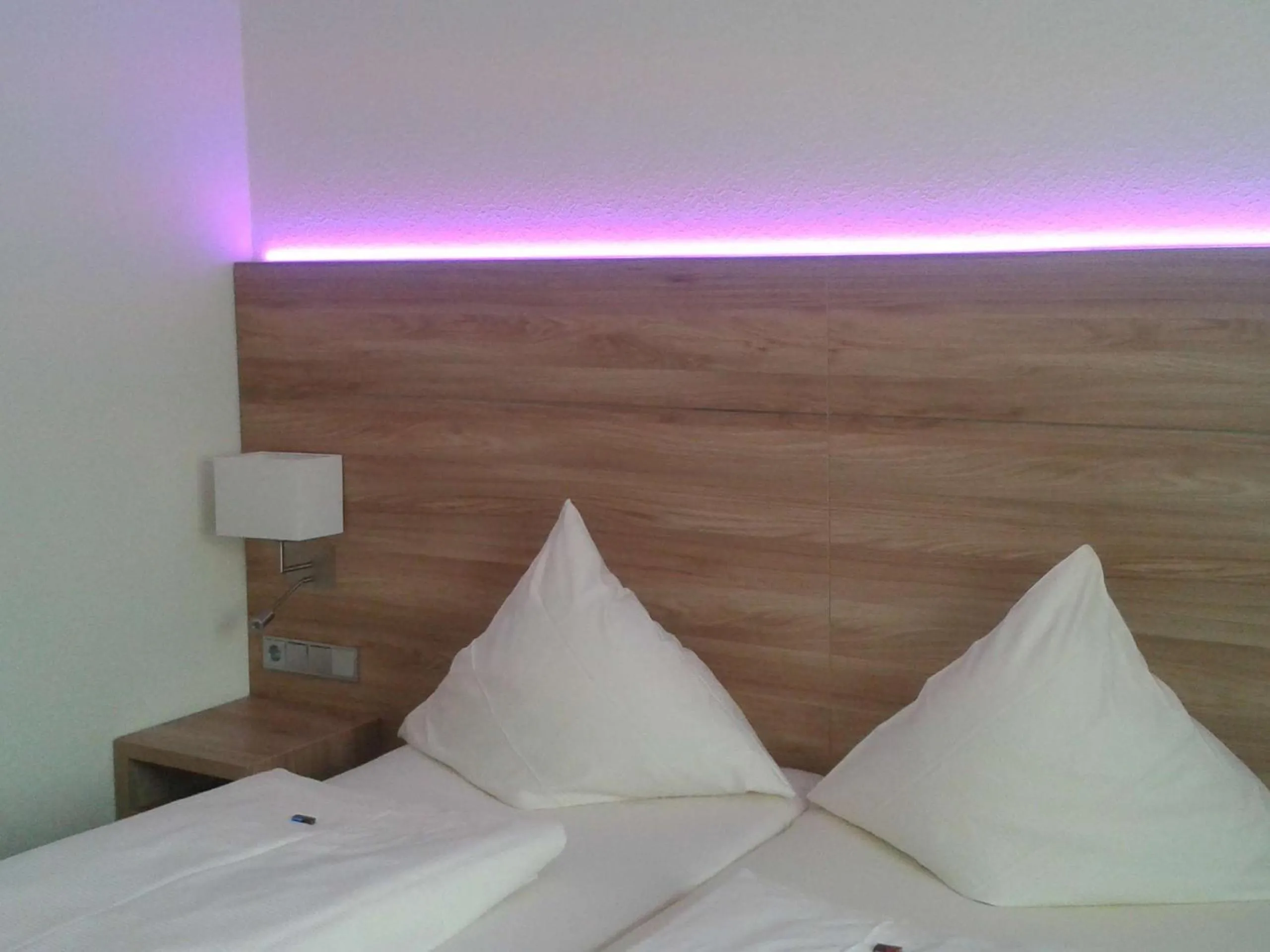 Bed in Hotel Jedermann