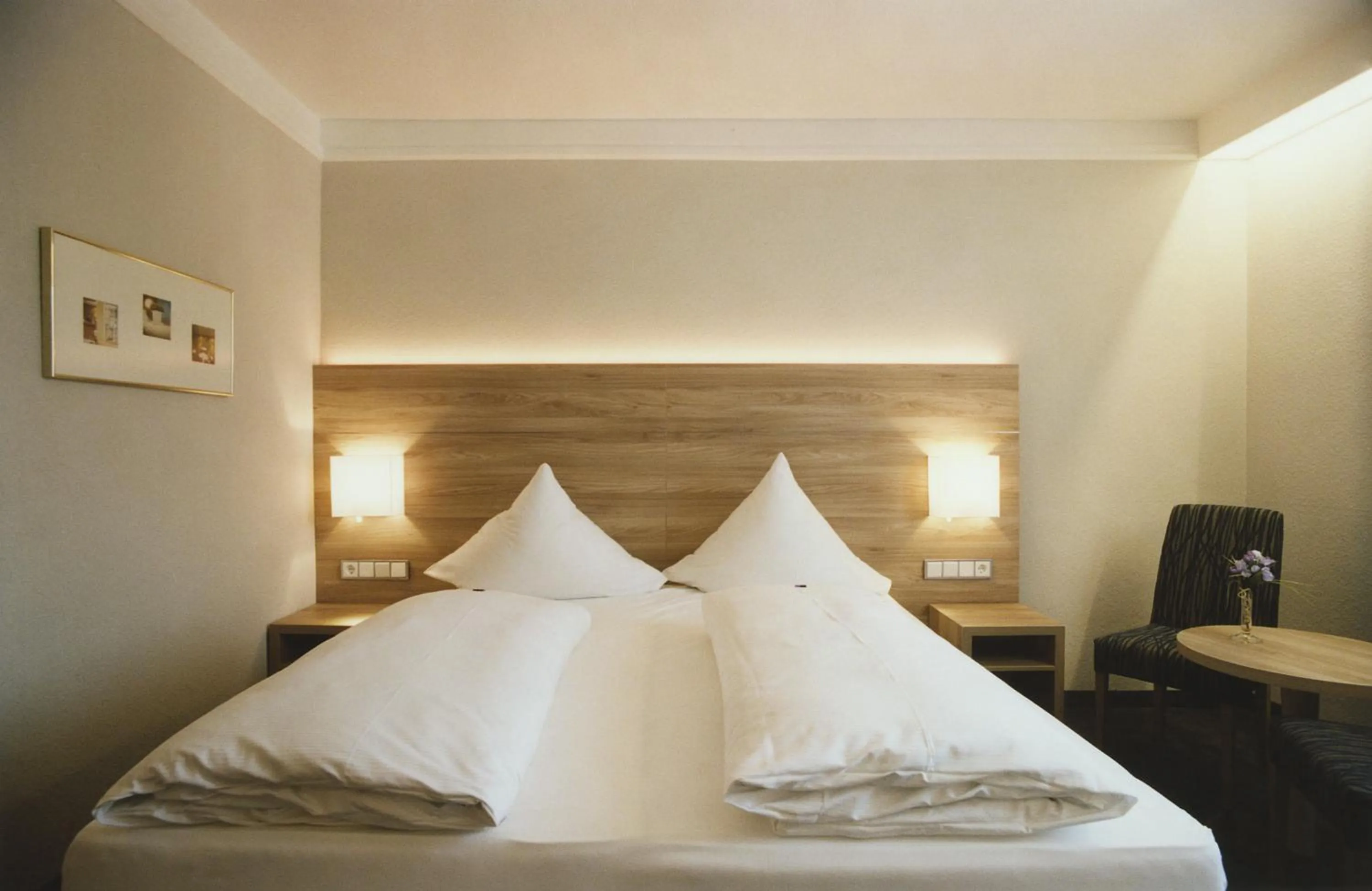 Photo of the whole room, Bed in Hotel Jedermann