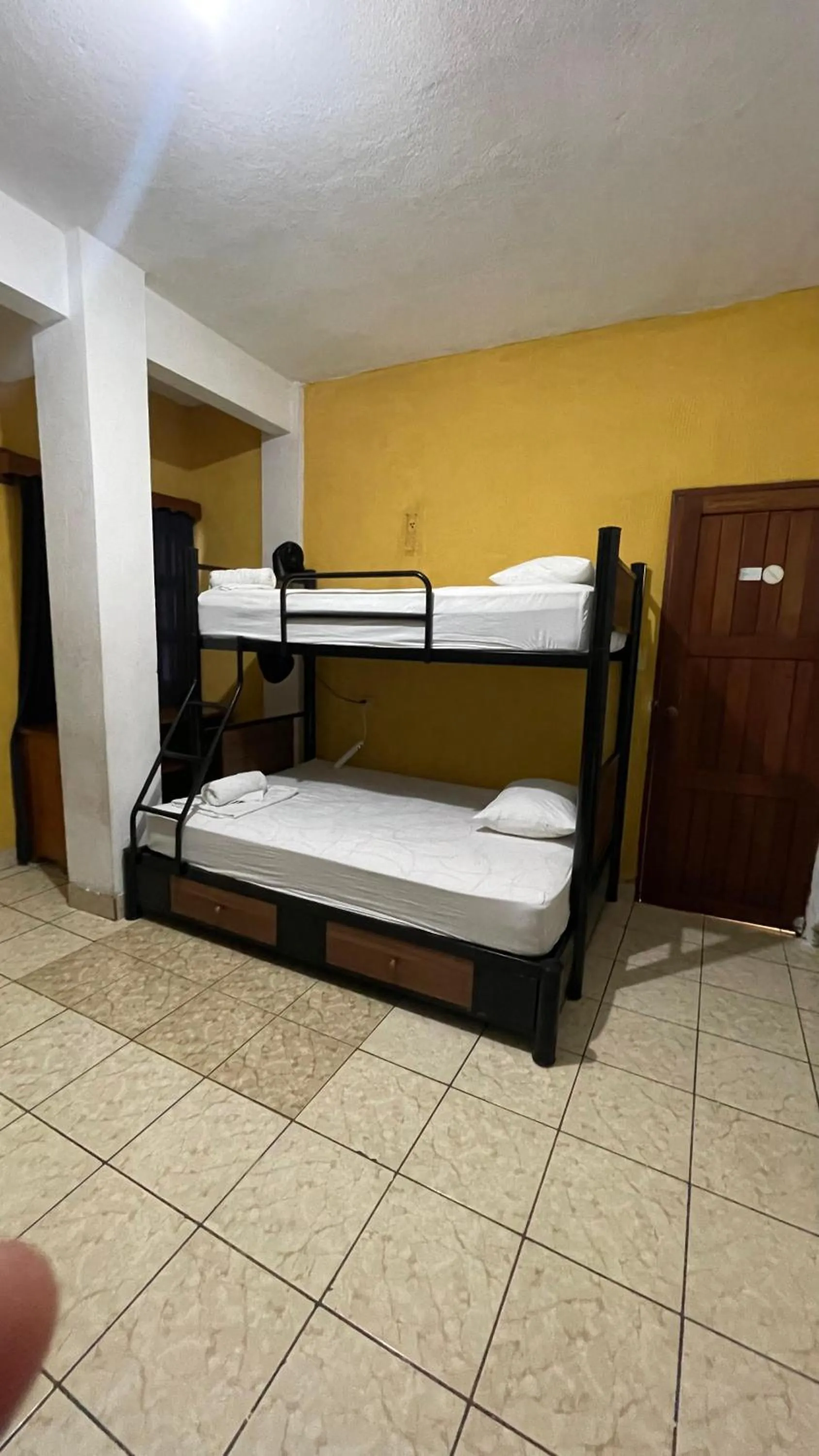 bunk bed, Bed in Natz Hotel
