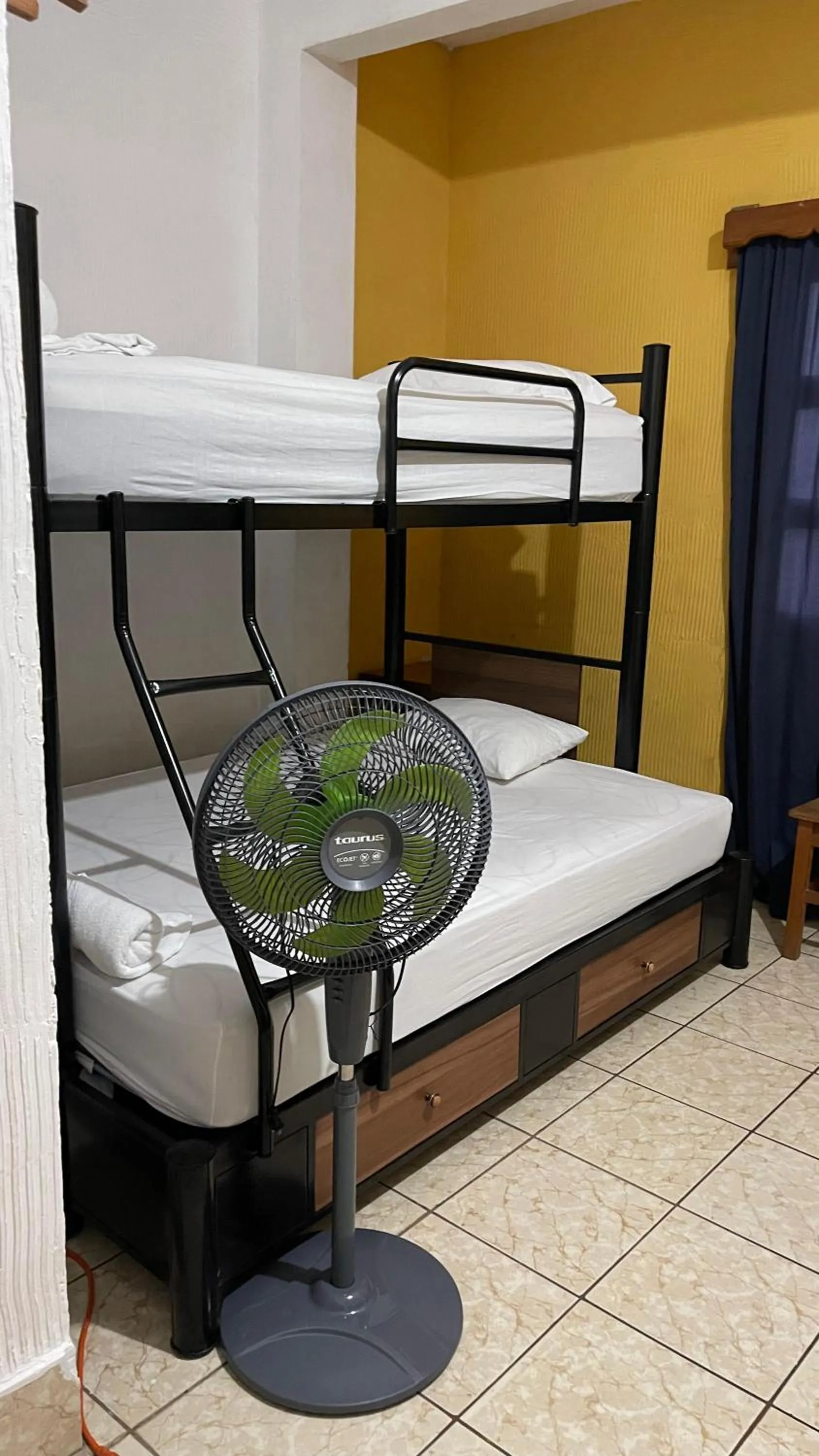 bunk bed, Bed in Natz Hotel