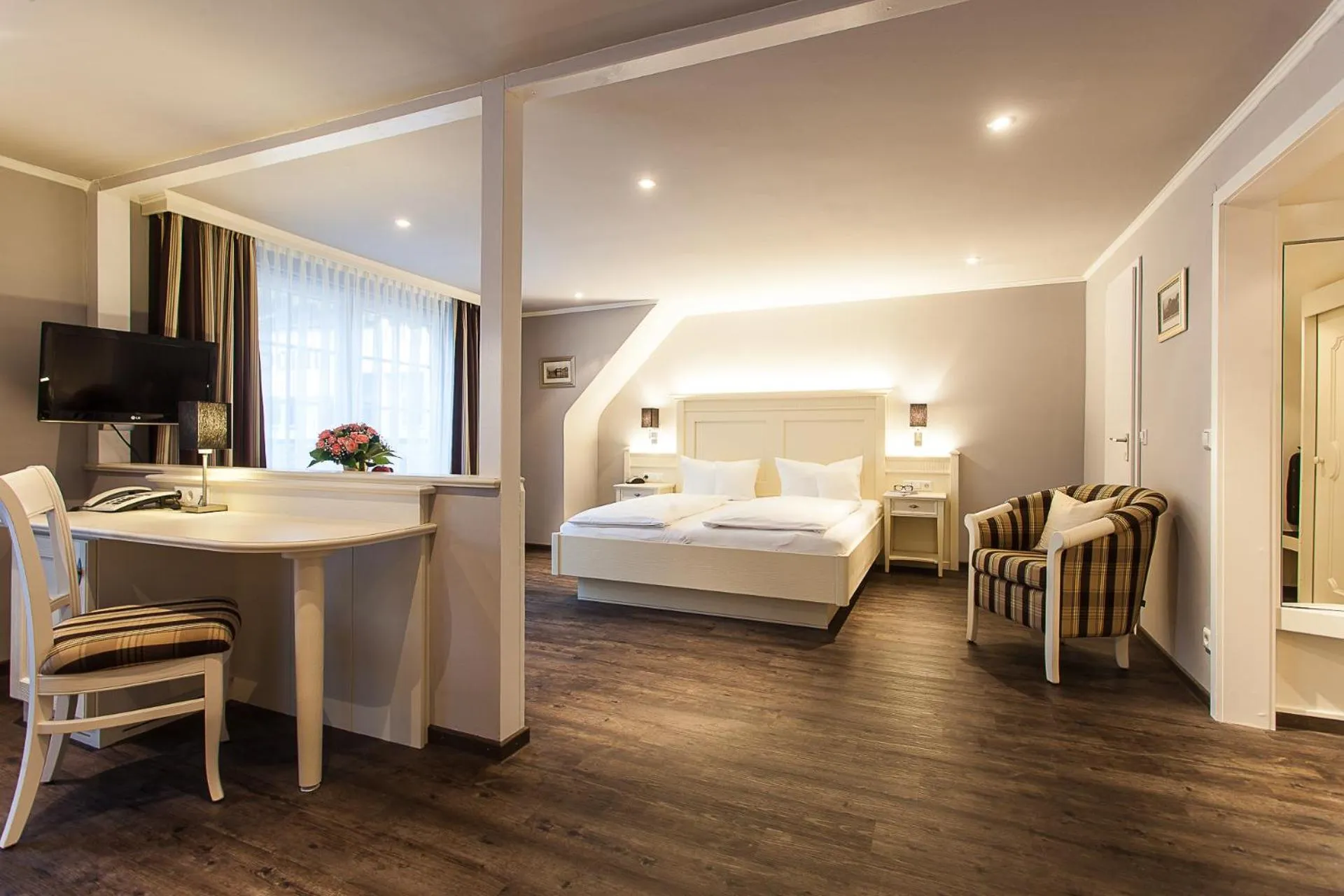 Photo of the whole room, Bed in Romantik Hotel zur Sonne