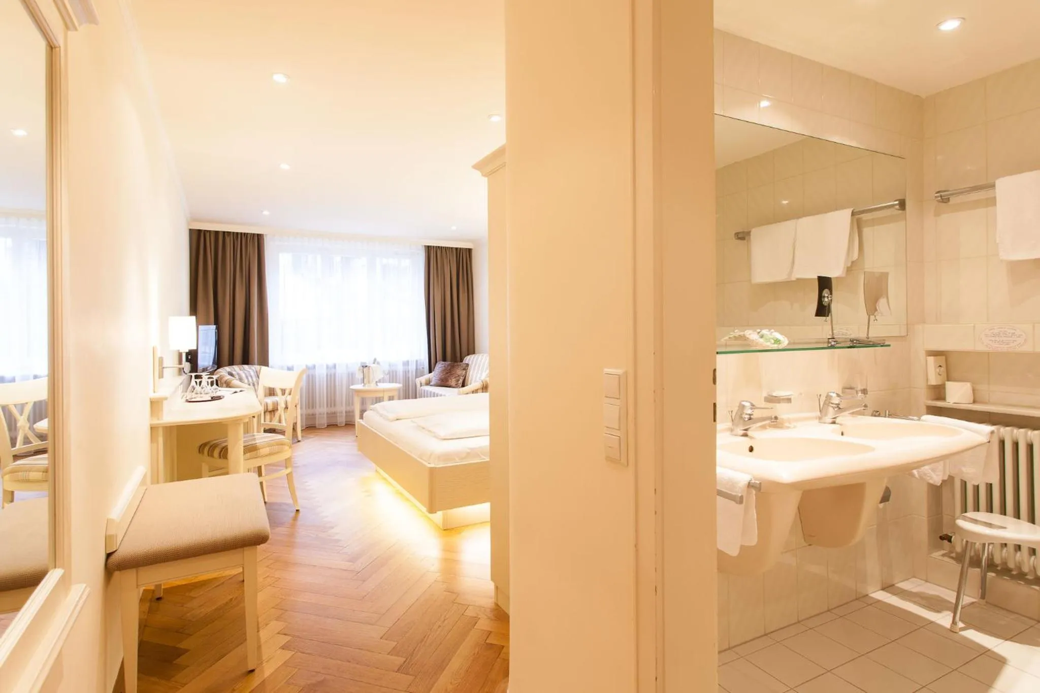 Photo of the whole room, Bed in Romantik Hotel zur Sonne