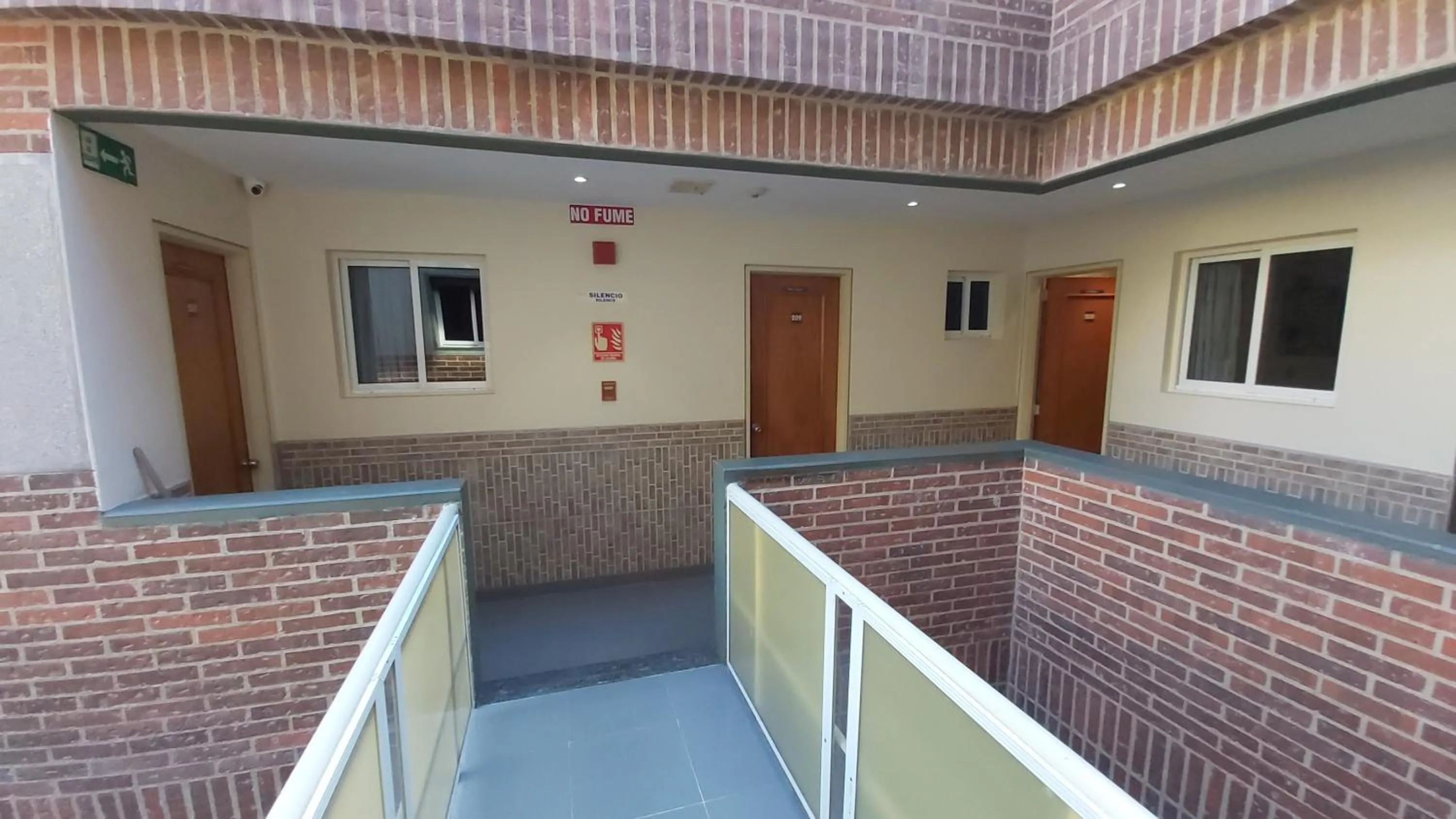 Property building in HOTEL MUEVETE POR VARGAS