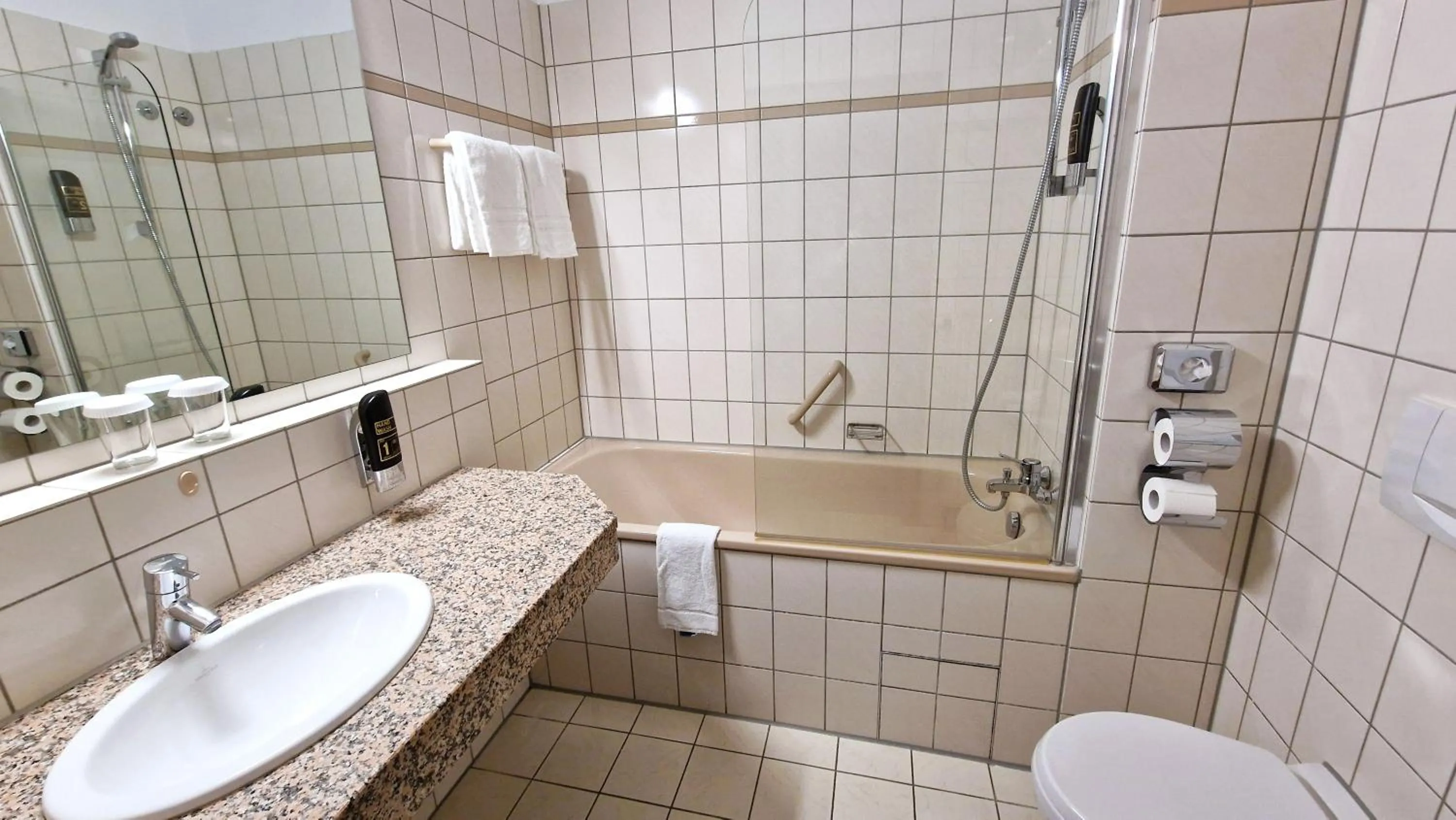 Bathroom in Hotel Fortuna Reutlingen-Tübingen