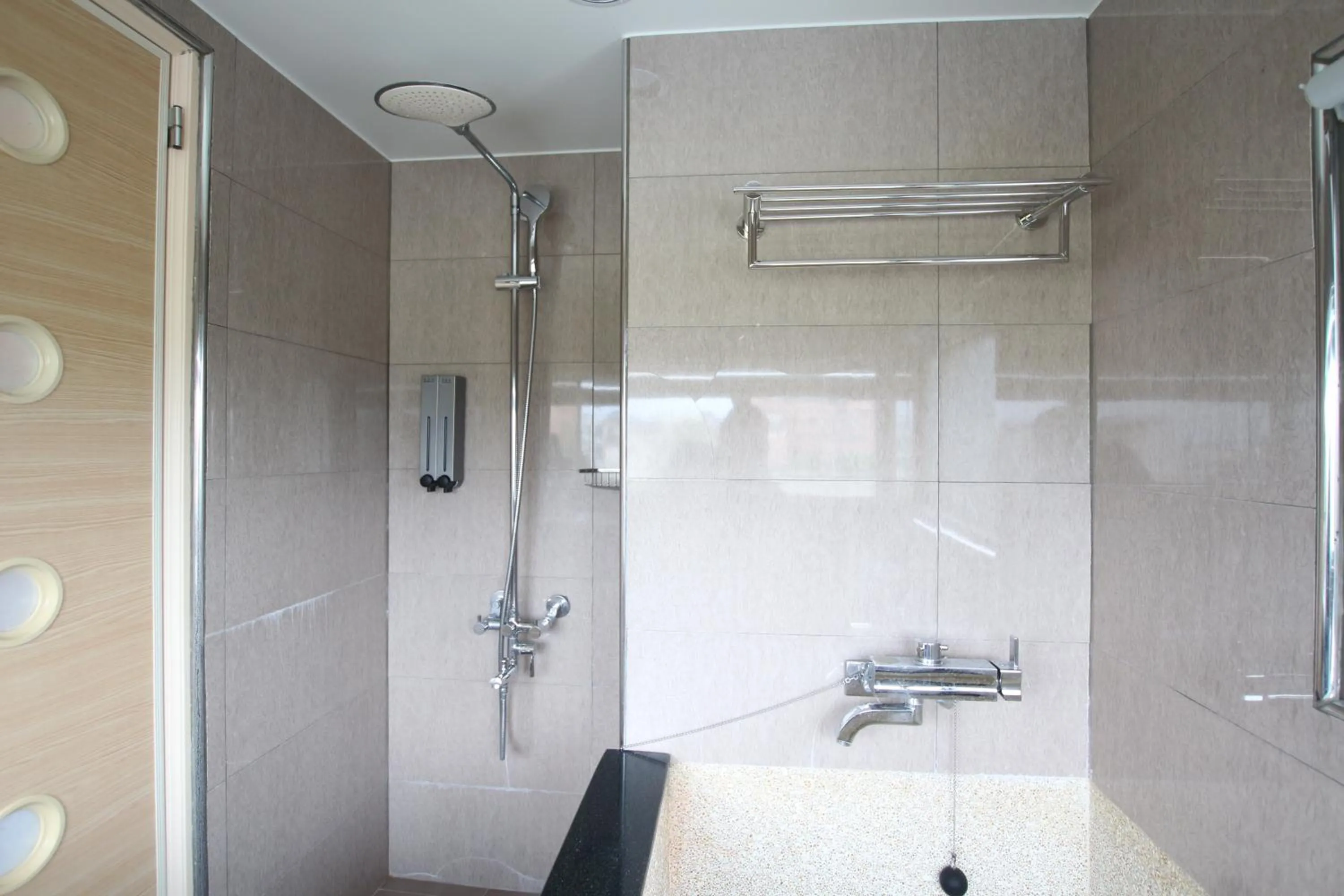 Shower in Yilan Pine Villa Homestay