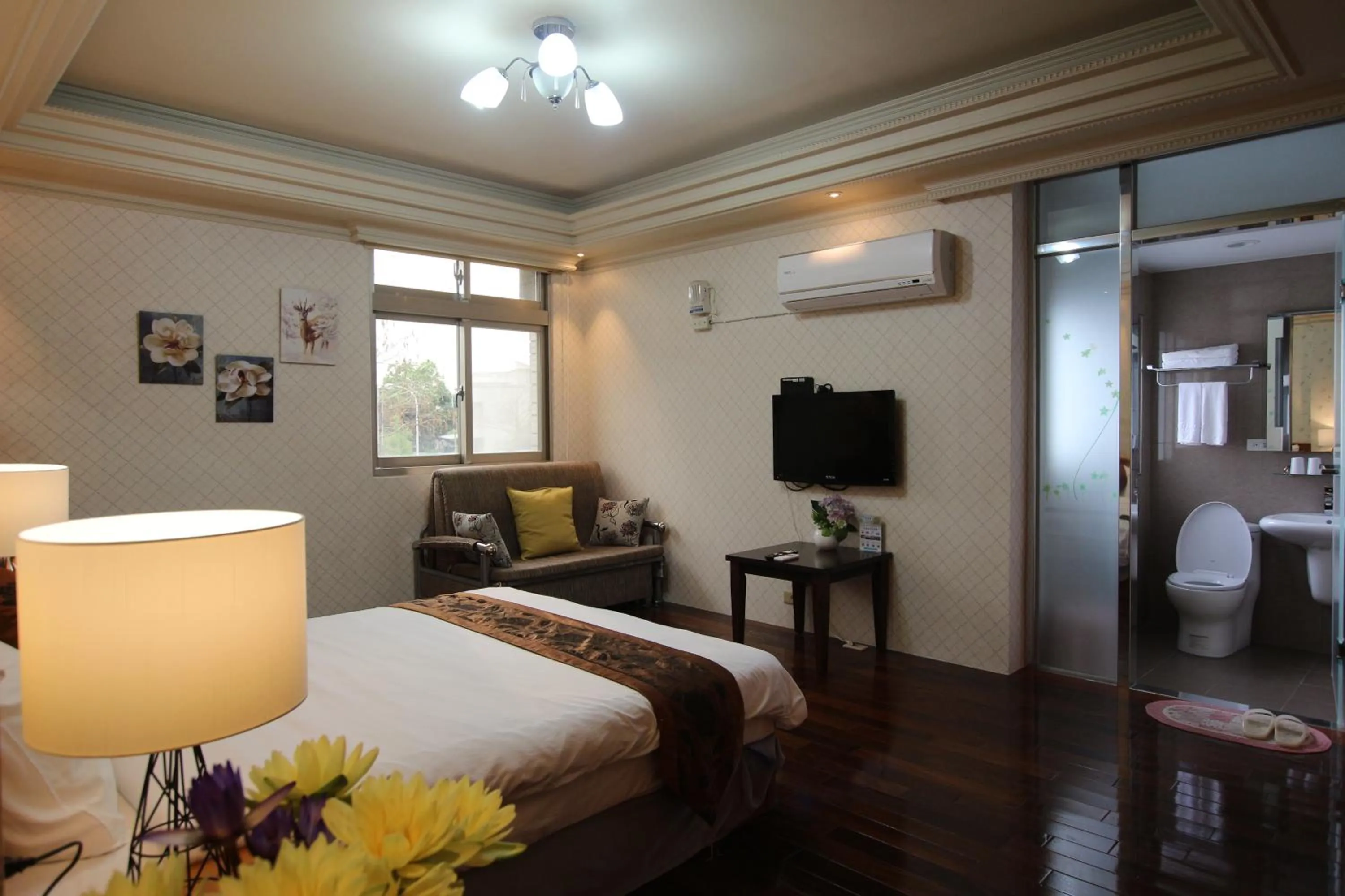 Photo of the whole room, Bed in Yilan Pine Villa Homestay