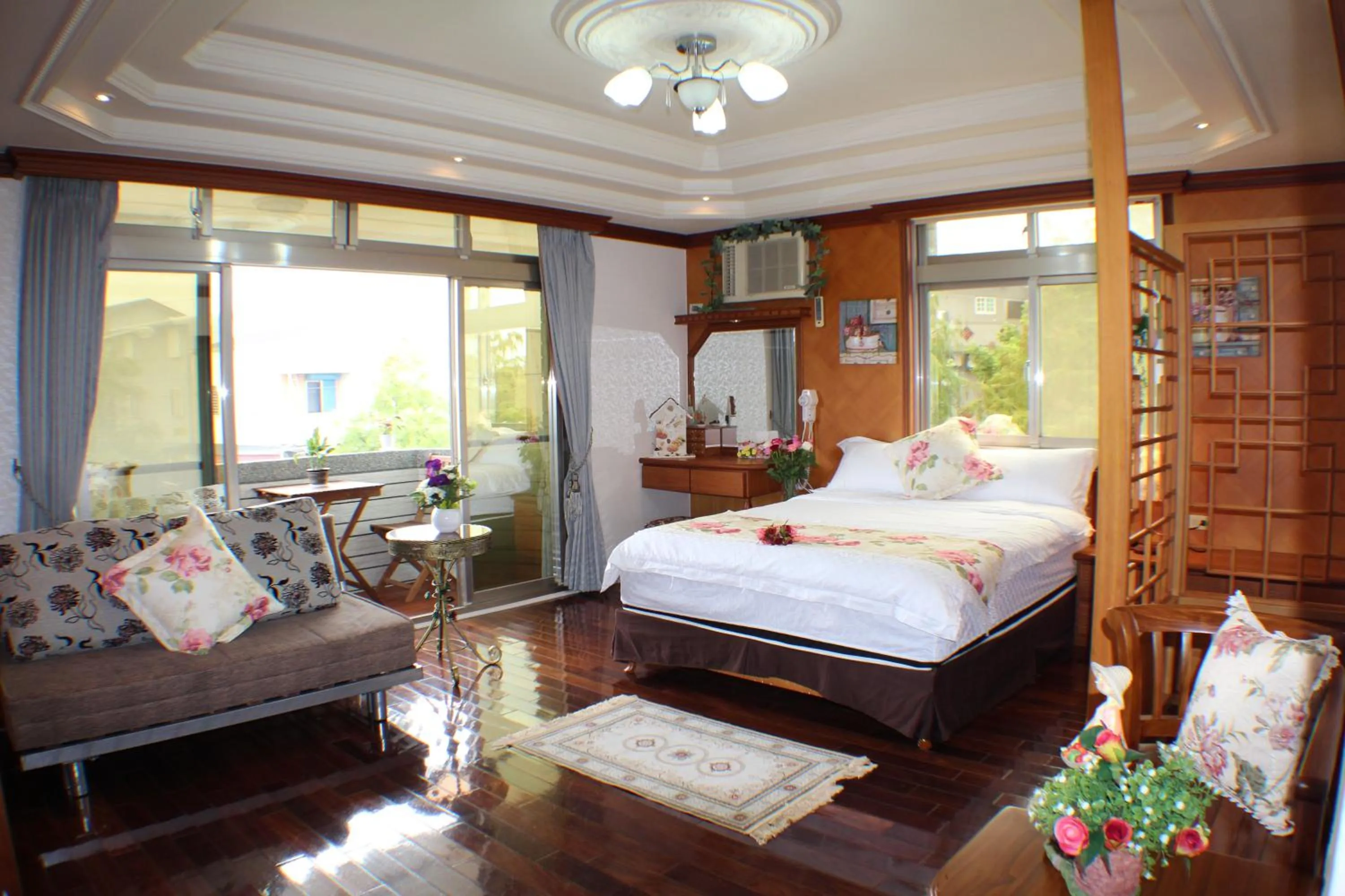 Balcony/Terrace, Bed in Yilan Pine Villa Homestay