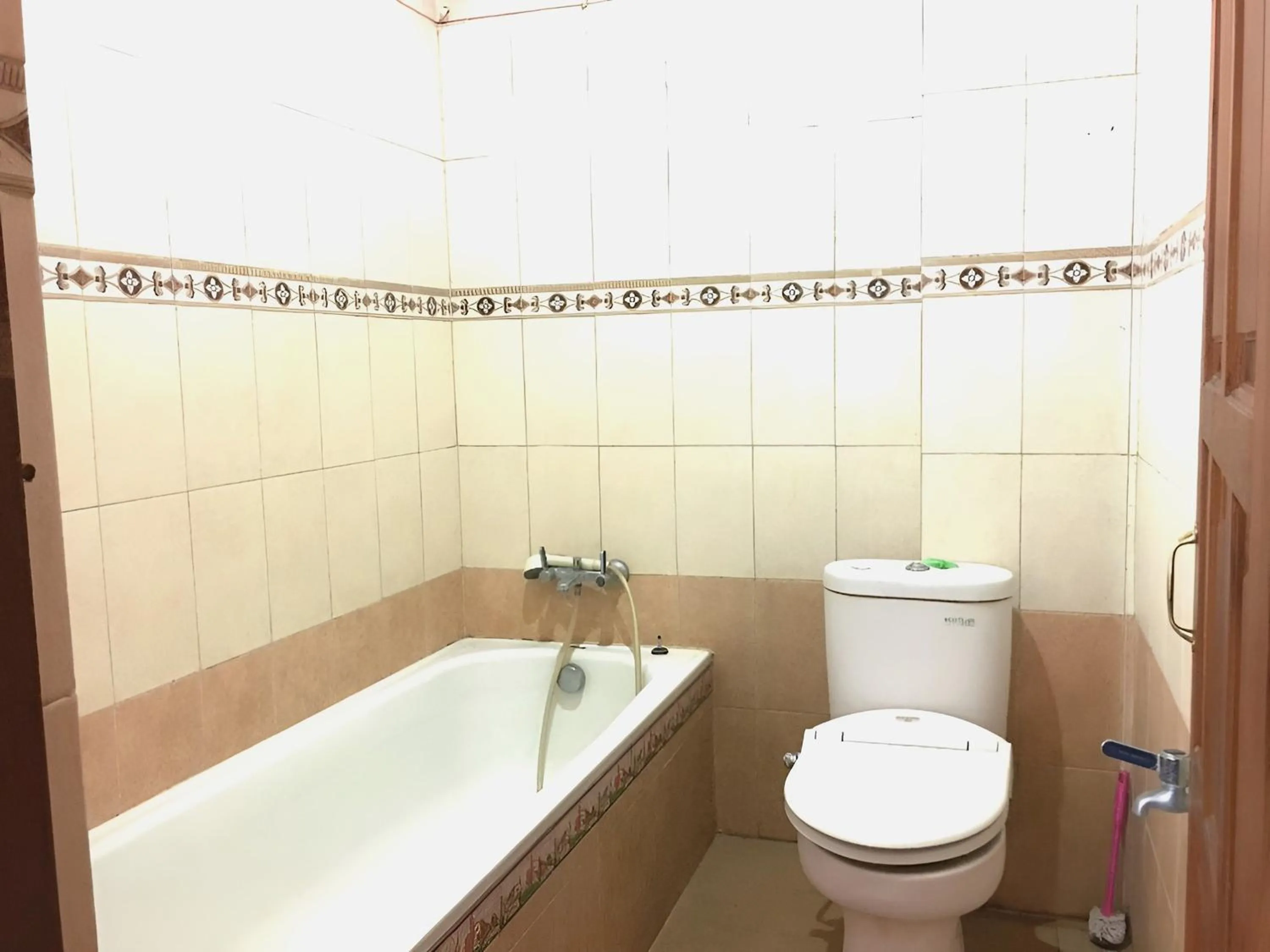 Bathroom in Hotel Alami near Alun-Alun Klaten