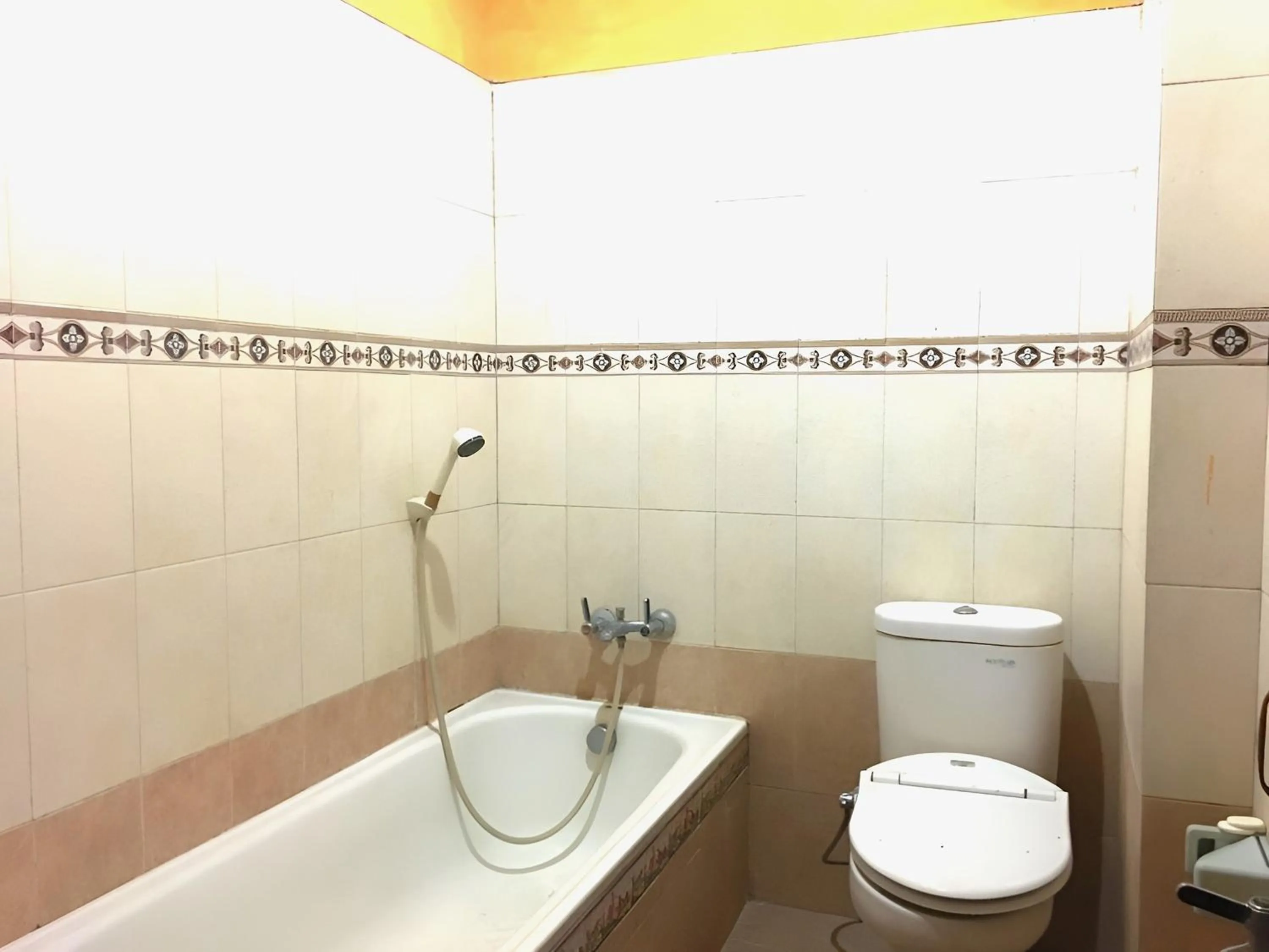 Bathroom in Hotel Alami near Alun-Alun Klaten