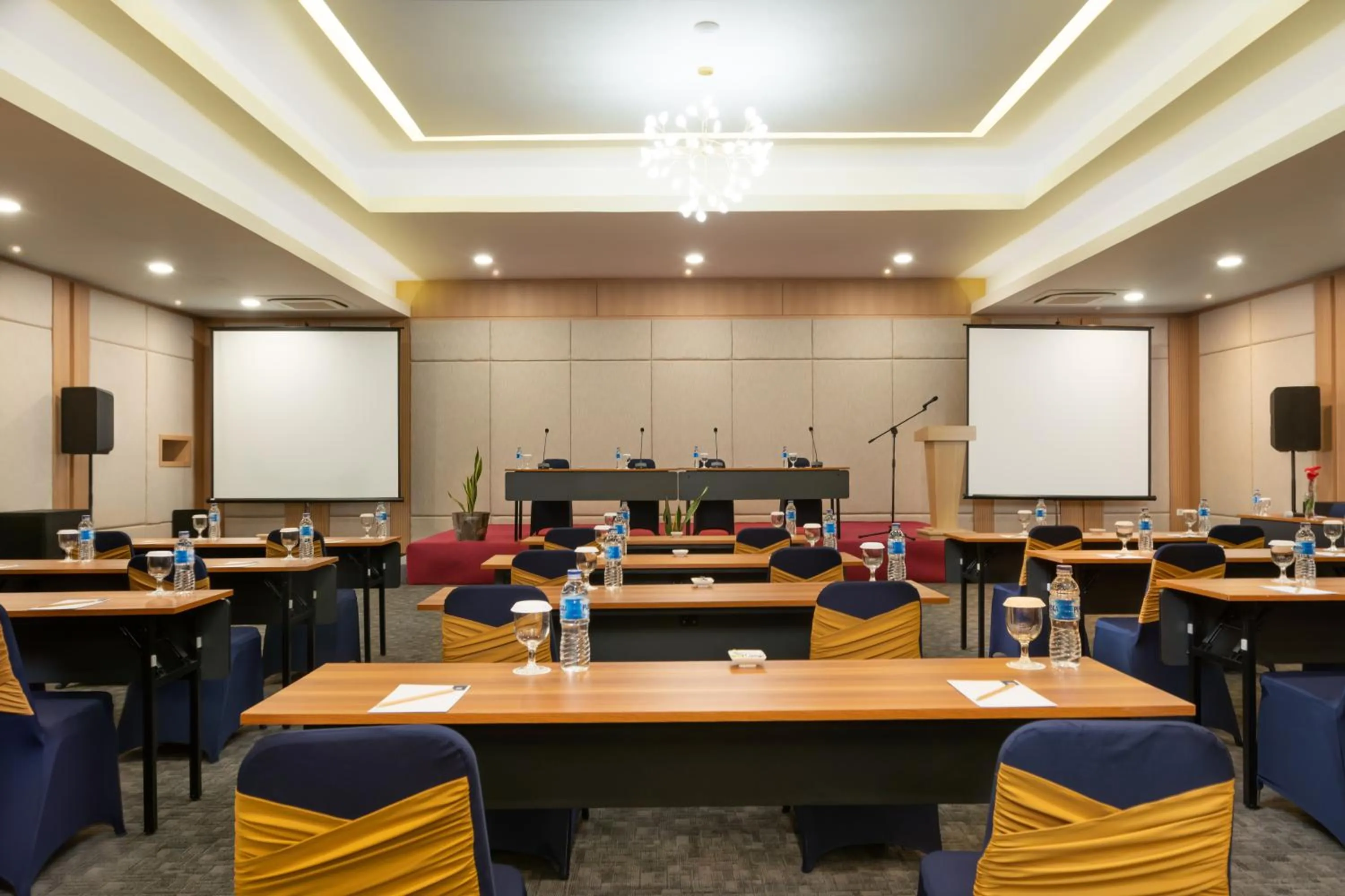 Meeting/conference room in BATIQA Hotel Jayapura