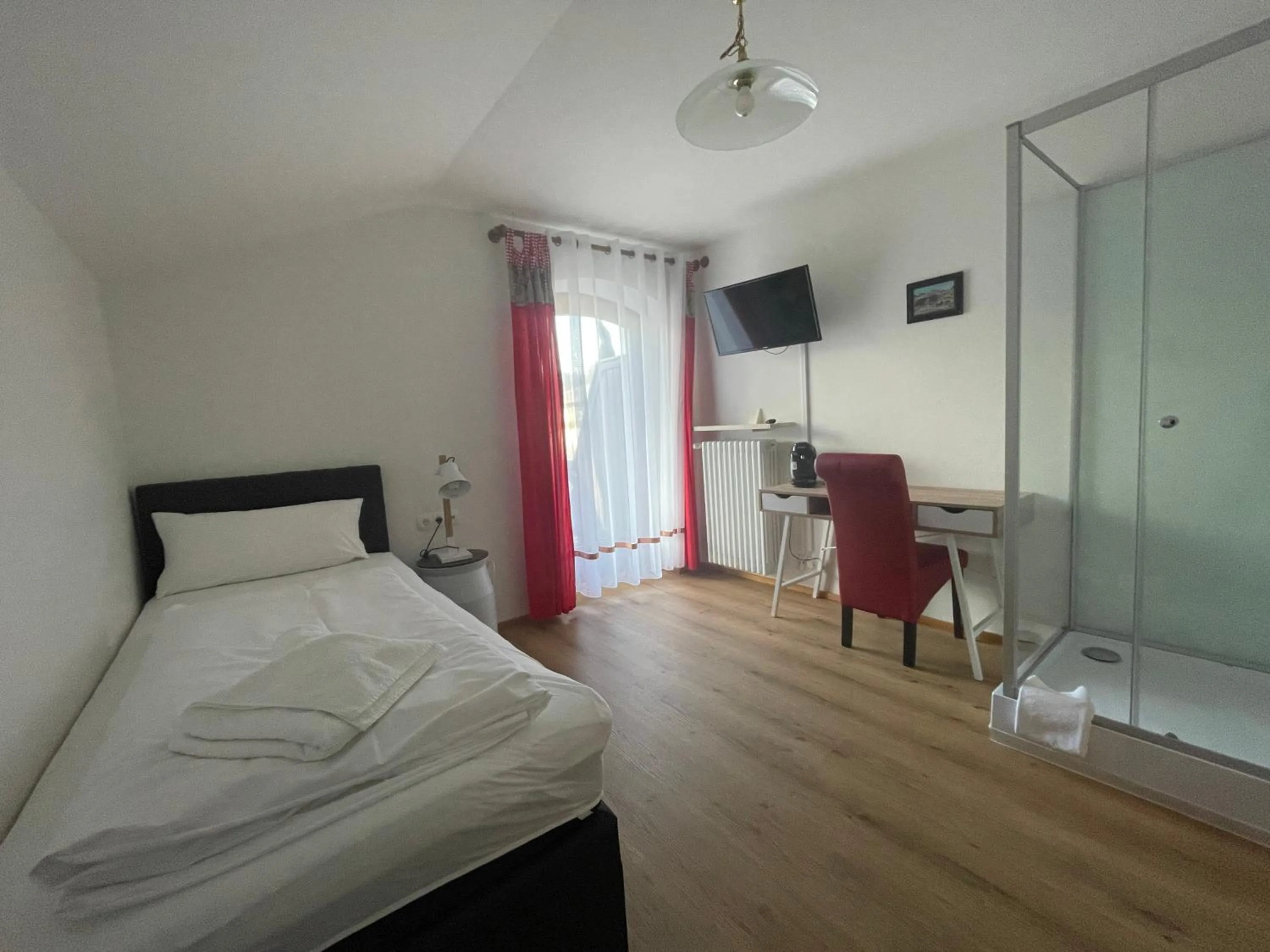 Bed in Hotel Am Rupertuspark