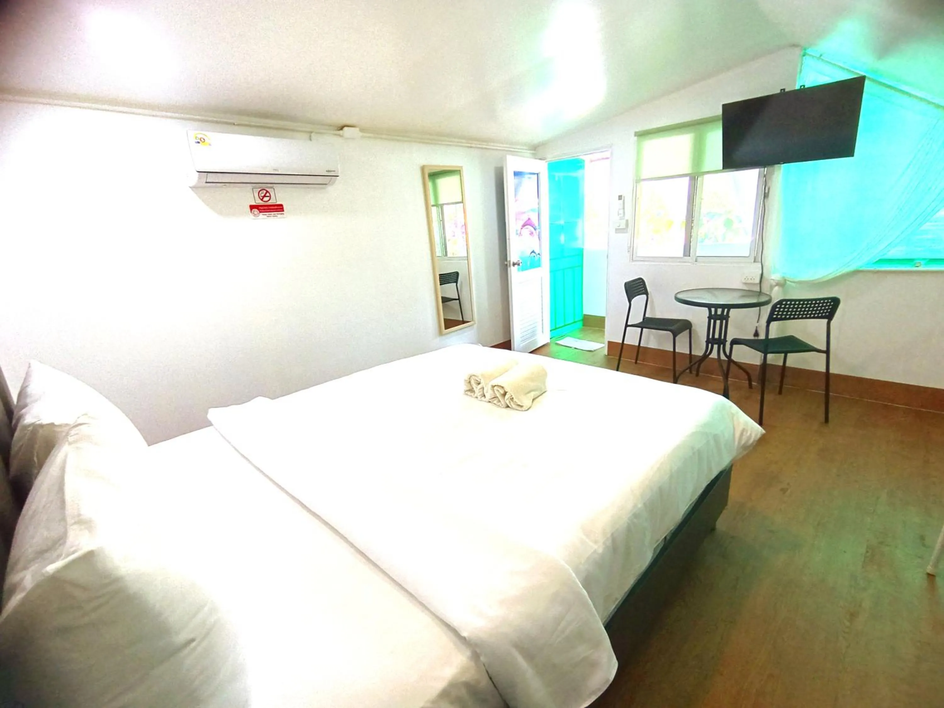 TV and multimedia, Bed in OASIS Phuket Airport