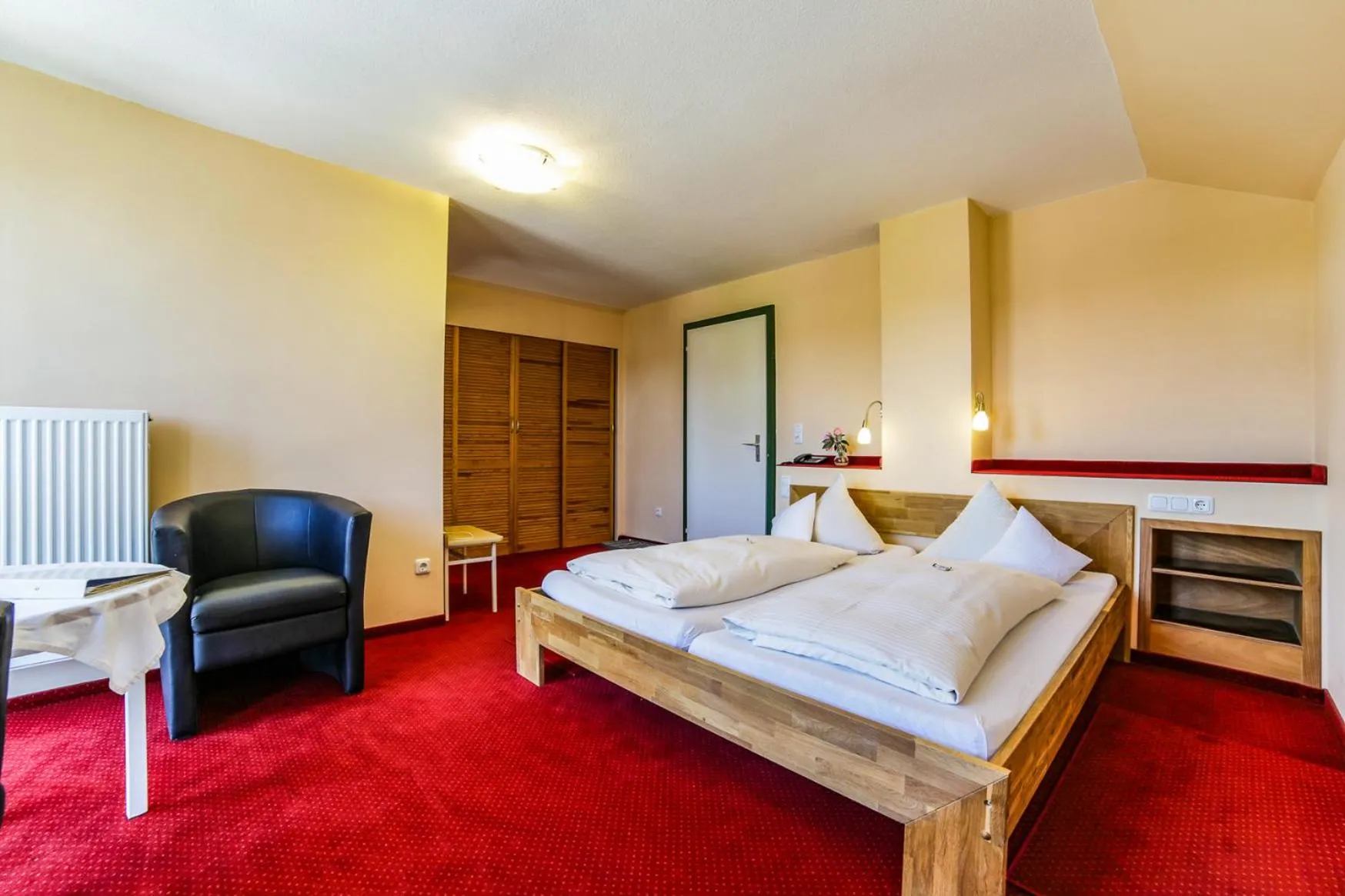 Photo of the whole room, Bed in Kneipp-Kurhotel Emilie