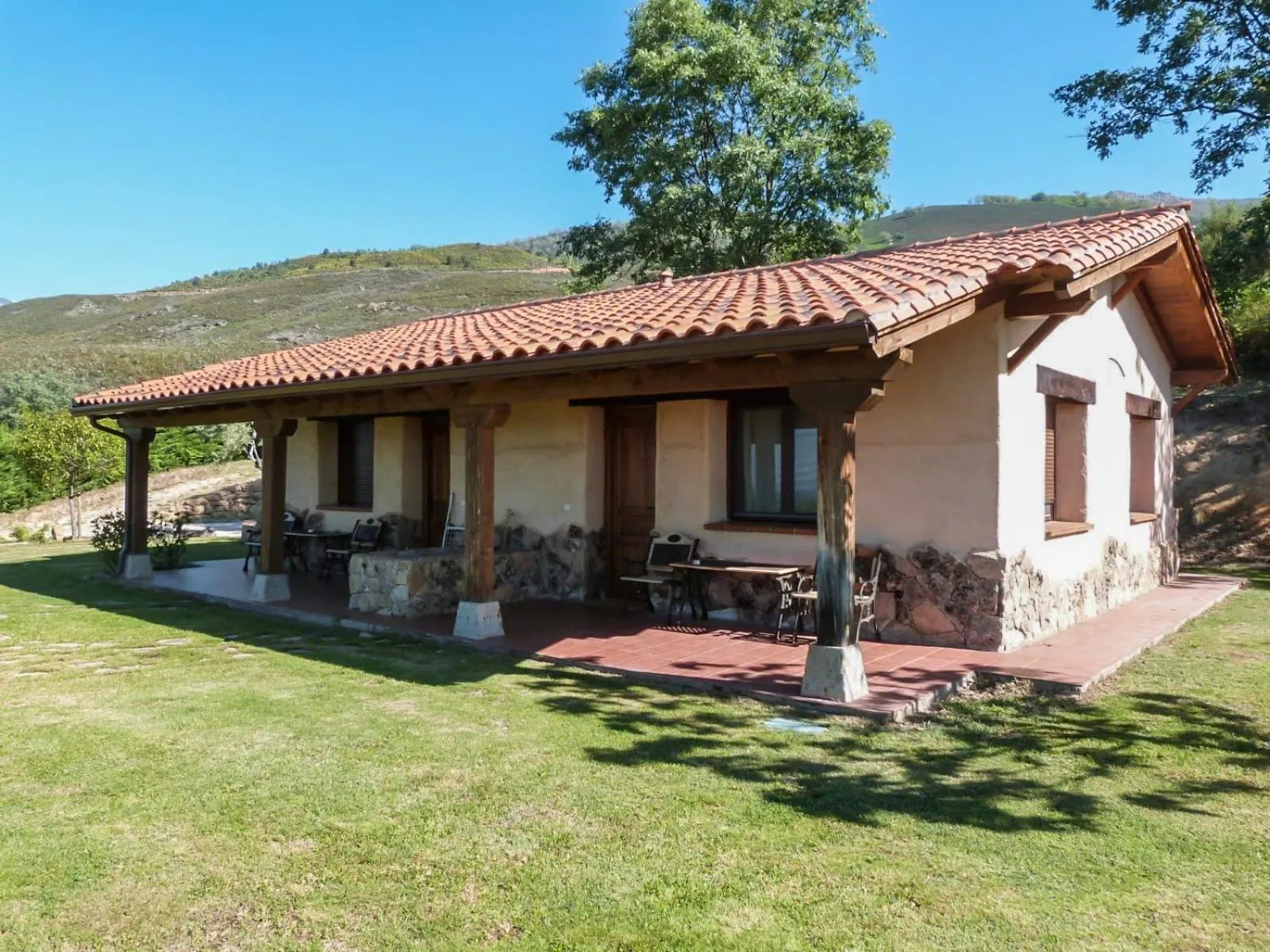 Property building in Finca La Sayuela