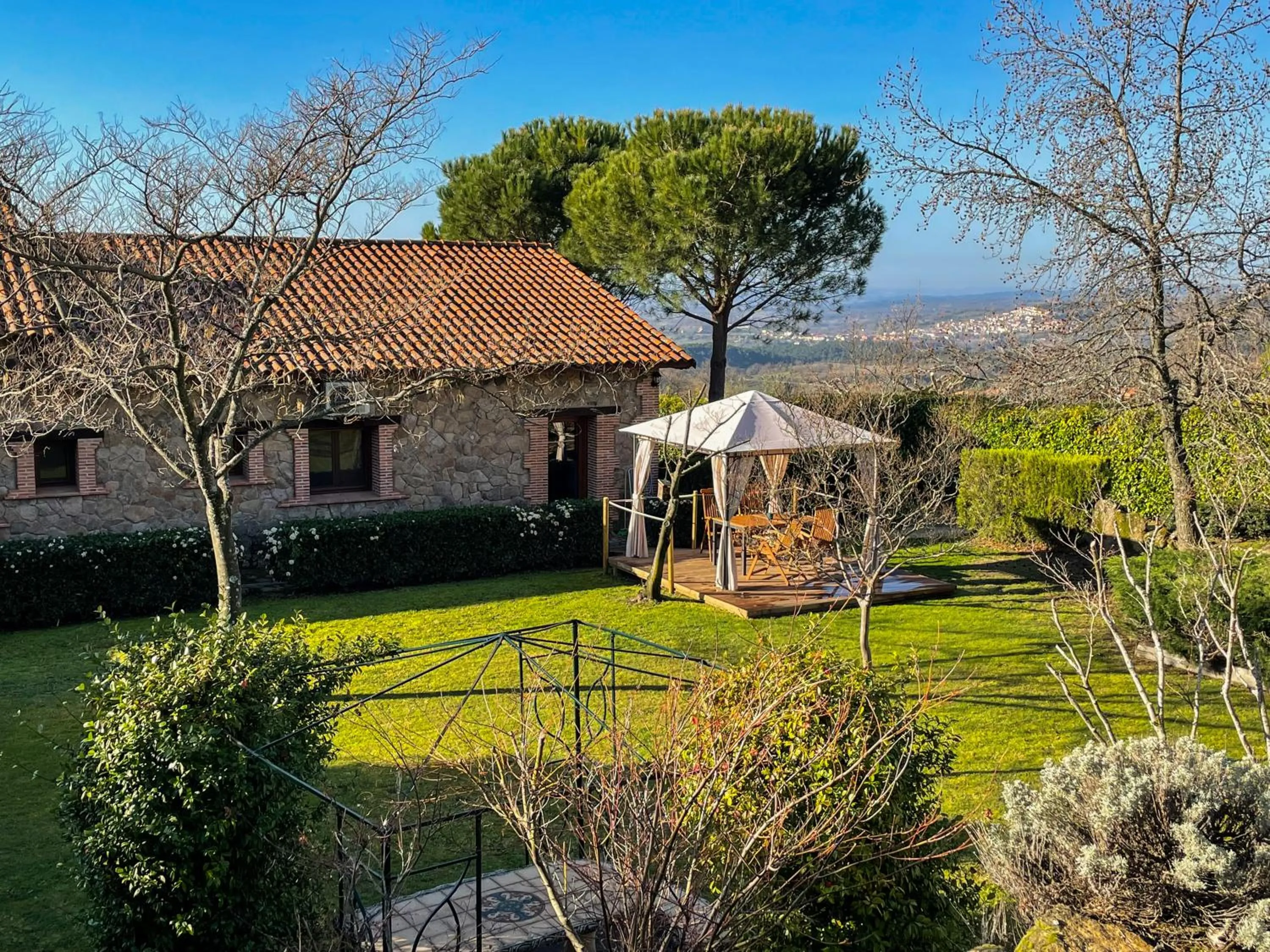 Property building in Finca La Sayuela