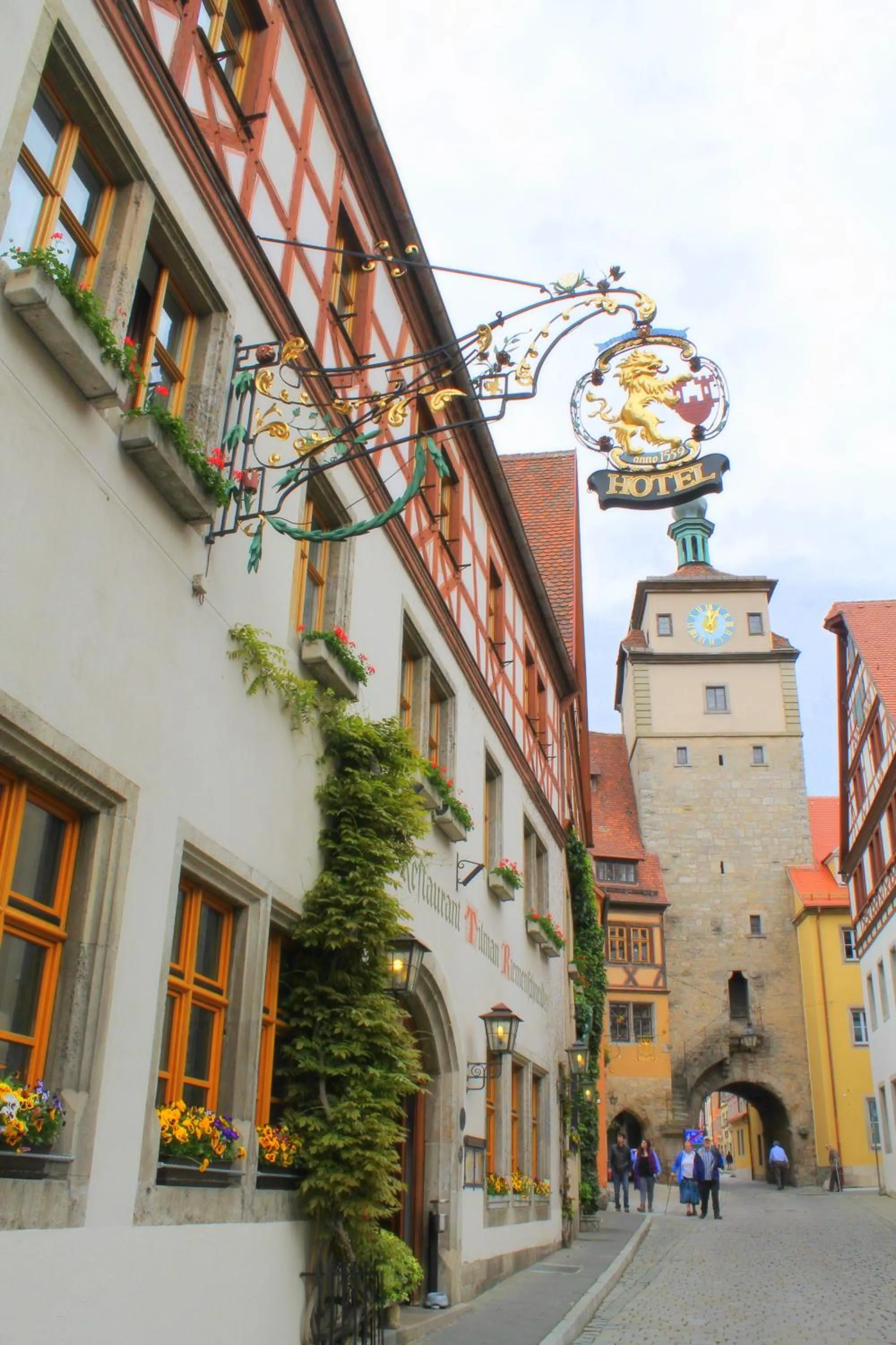 Property building in Tilman Riemenschneider