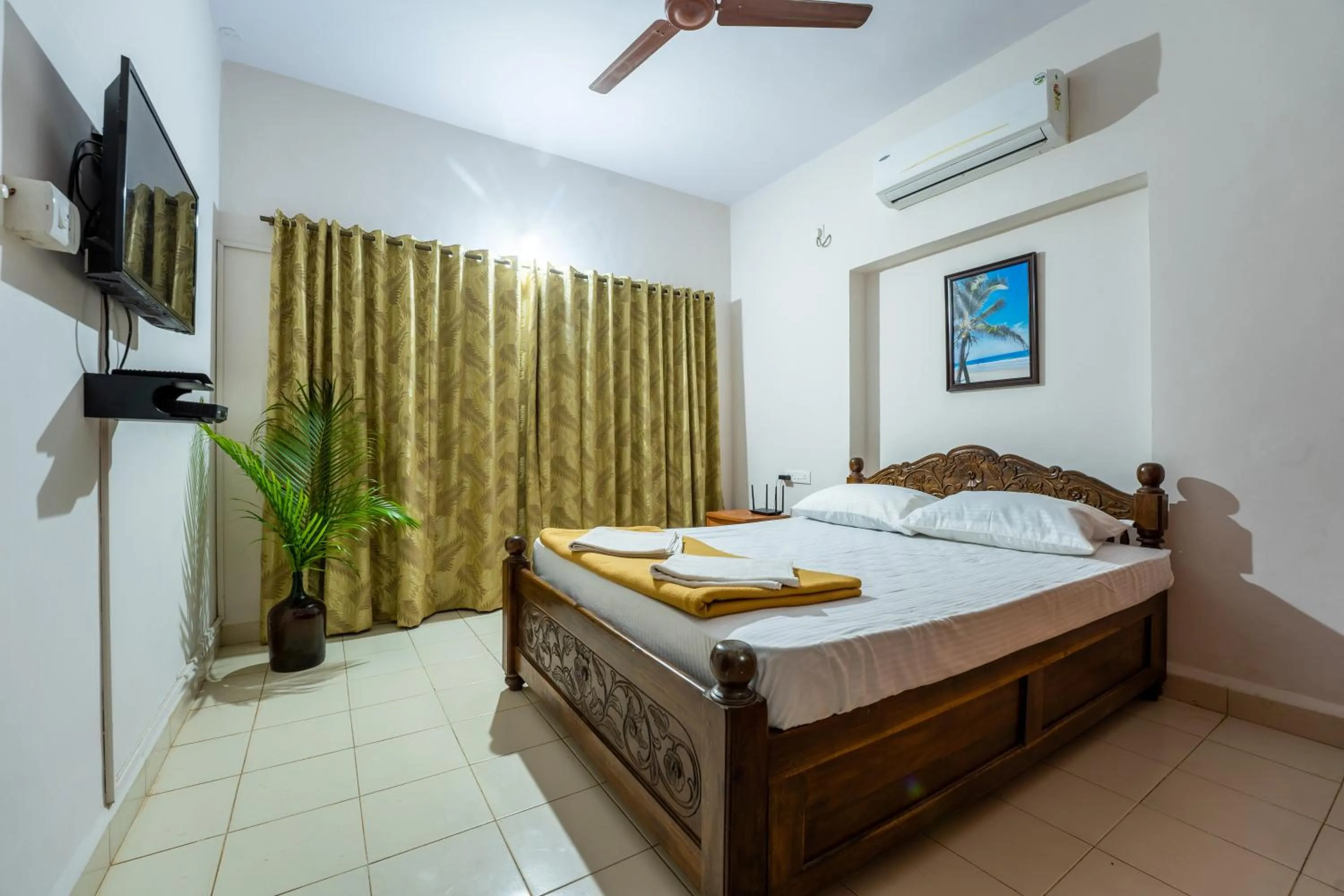 Bed in Villa Barbosa, 2 BHK Villa & Luxury Rooms near Colva, Sernabatim, Benaulim Beach