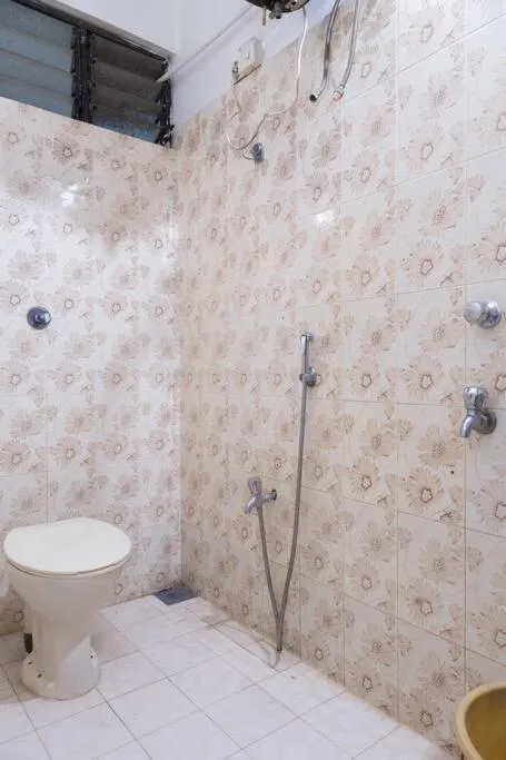 Bathroom in Villa Barbosa, 2 BHK Villa & Luxury Rooms near Colva, Sernabatim, Benaulim Beach