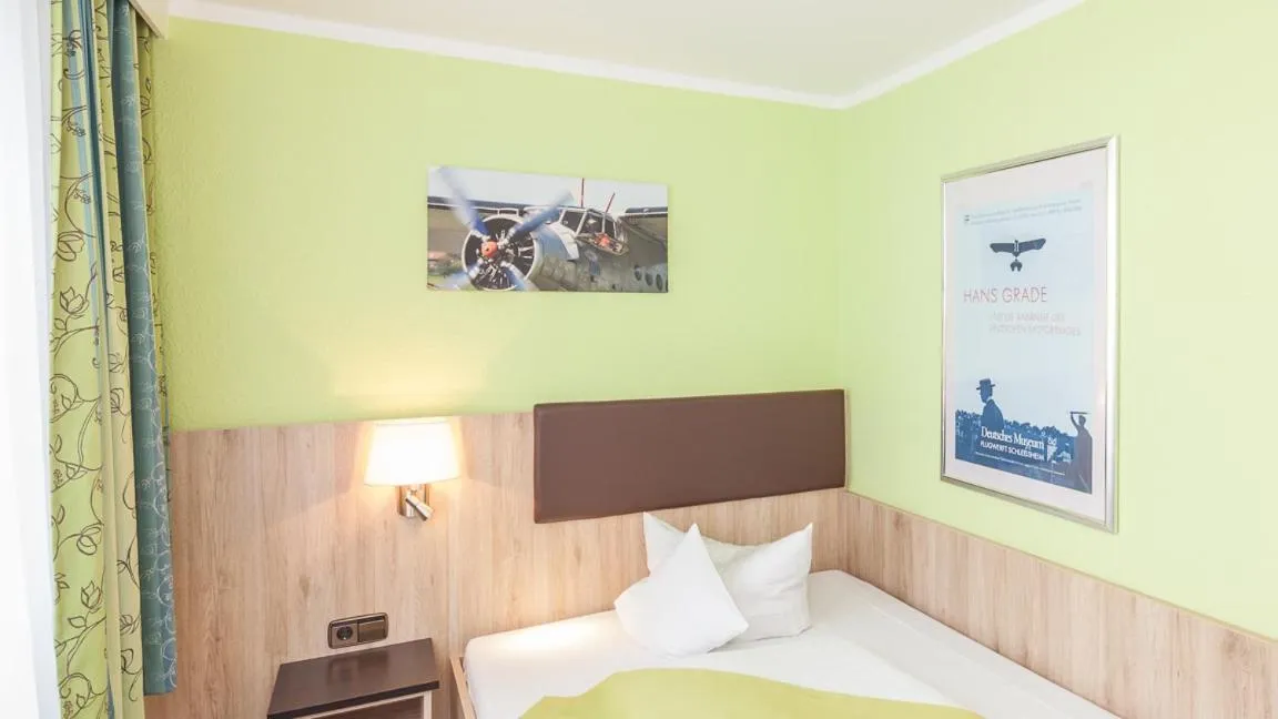 Bed in Hotel Blauer Karpfen