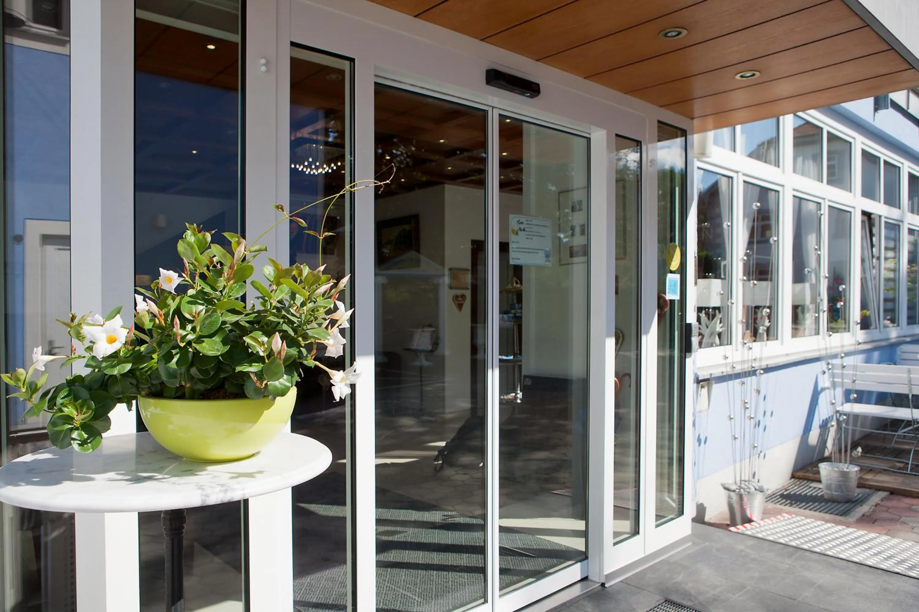 Facade/entrance in Hotel Blauer Karpfen
