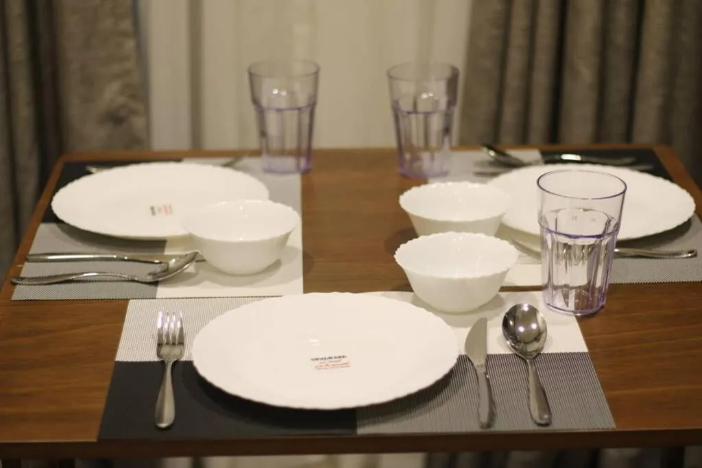 A2J Luxury BGC Balcony Suite Near SM AURA Taguig