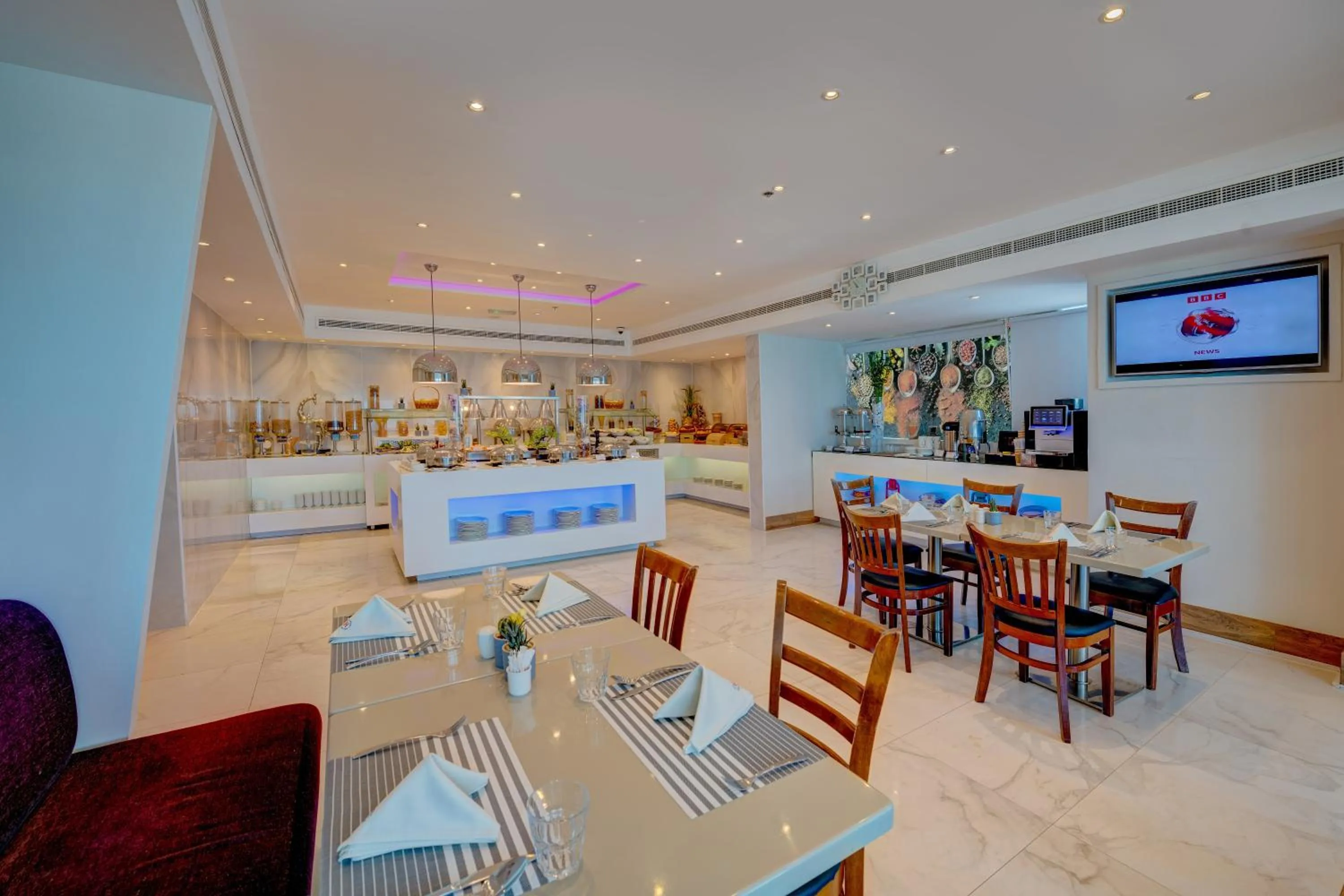 Restaurant/places to eat in Hawthorn Suites by Wyndham Abu Dhabi City Center