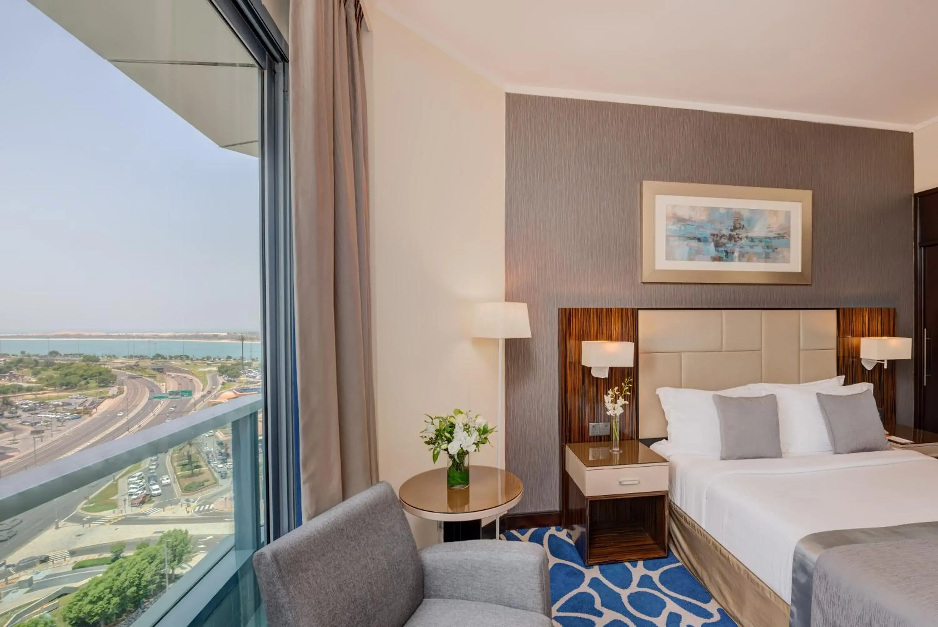 Queen Bed, Studio Room with Kitchenette in Hawthorn Suites by Wyndham Abu Dhabi City Center Queen Bed, Studio Room with Kitchenette in Hawthorn Suites by Wyndham Abu Dhabi City Center