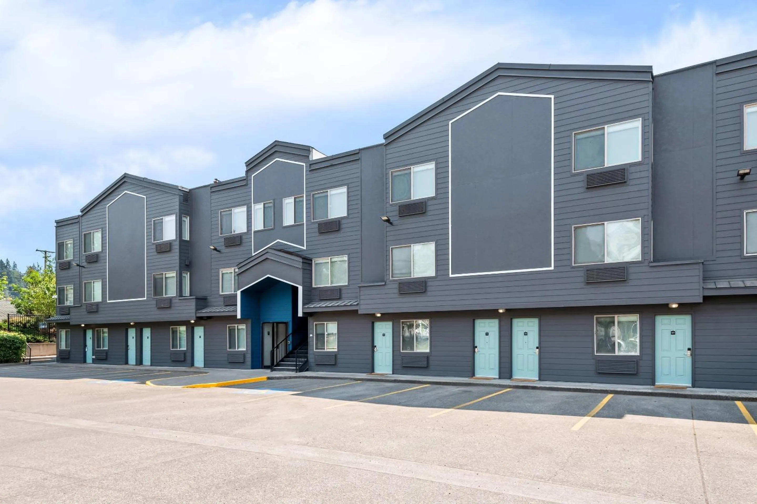 Property building in Maverick Hotel Eugene Near University, an Ascend Collection Hotel