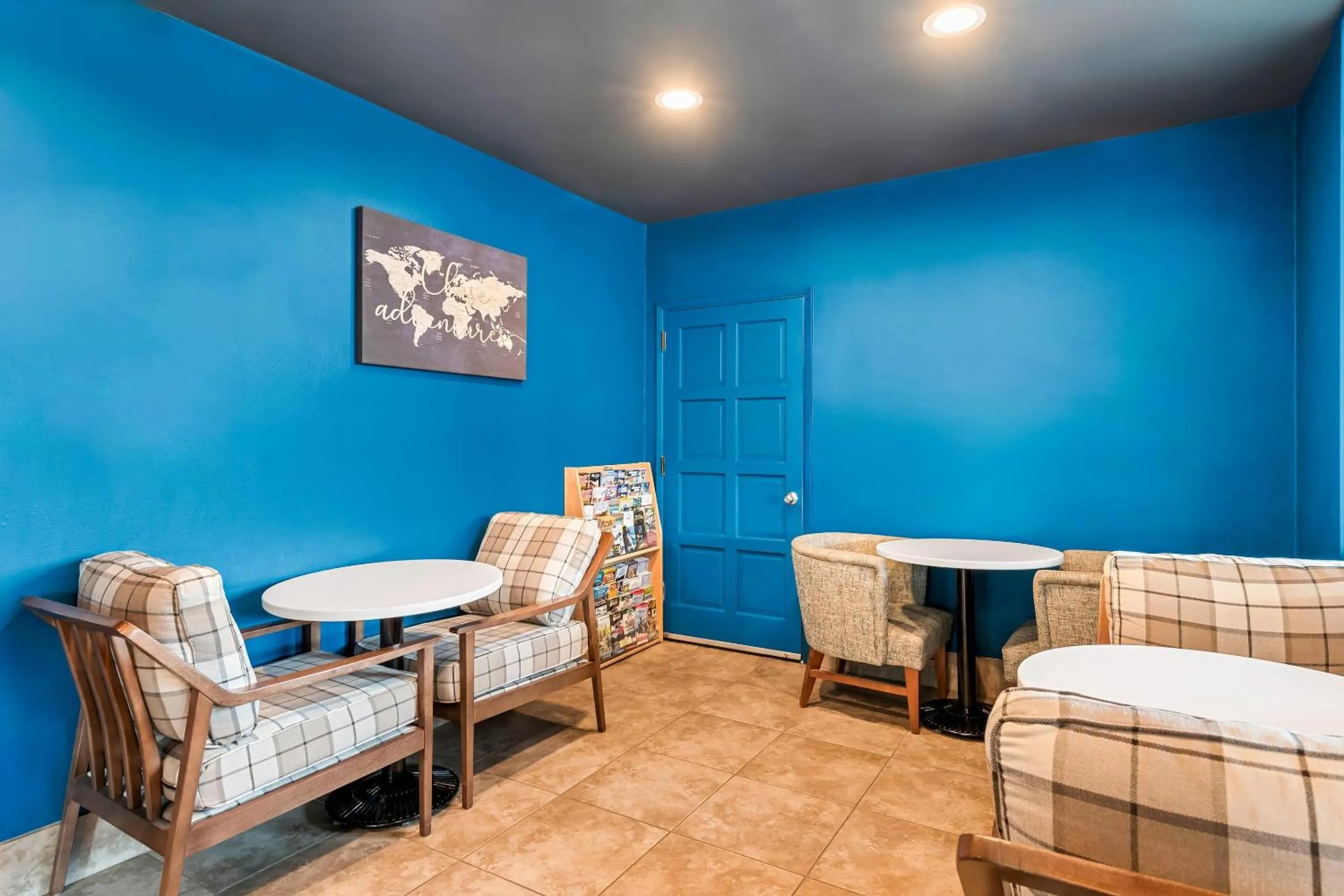 Breakfast in Maverick Hotel Eugene Near University, an Ascend Collection Hotel