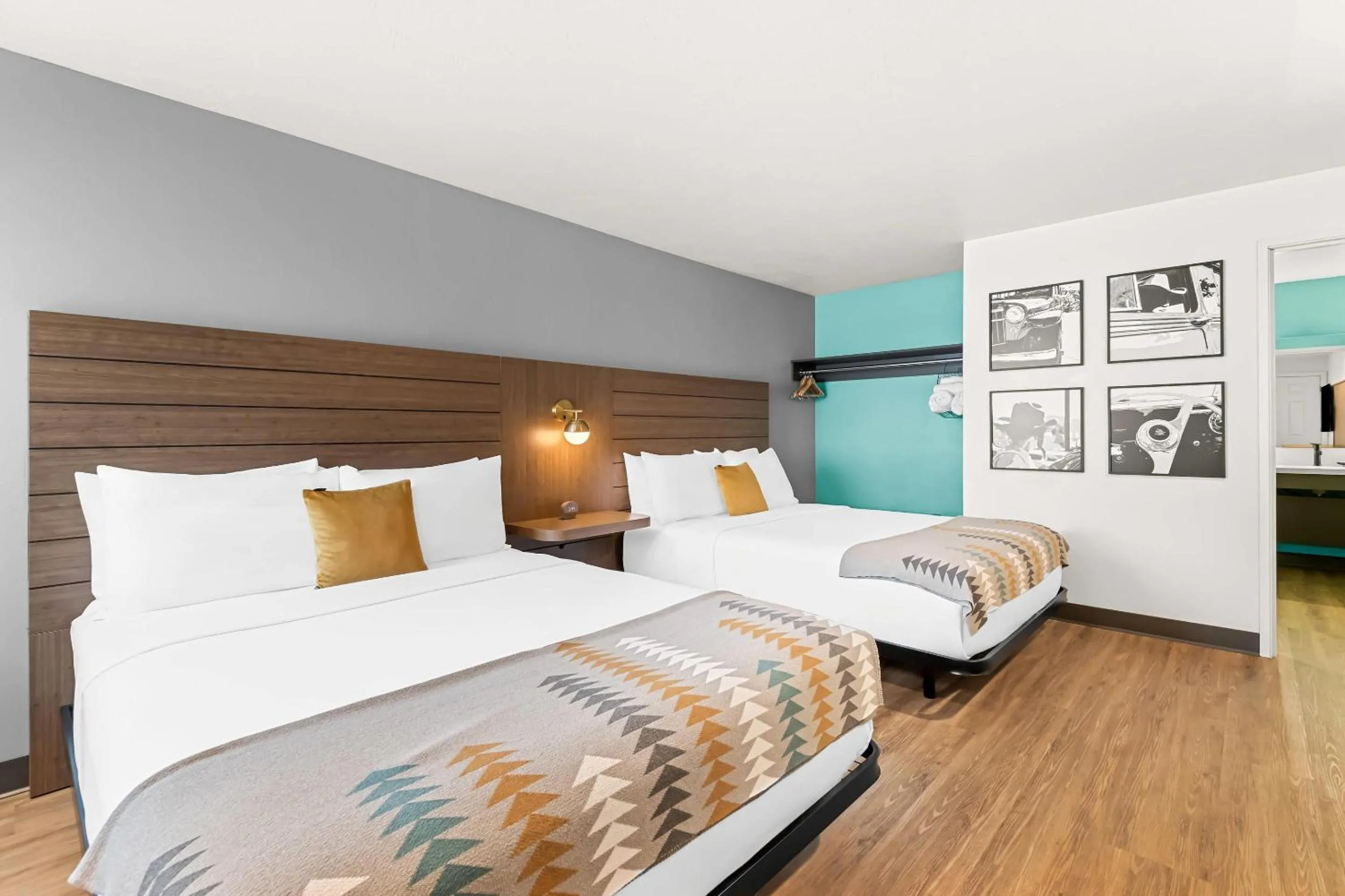 Bedroom in Maverick Hotel Eugene Near University, an Ascend Collection Hotel