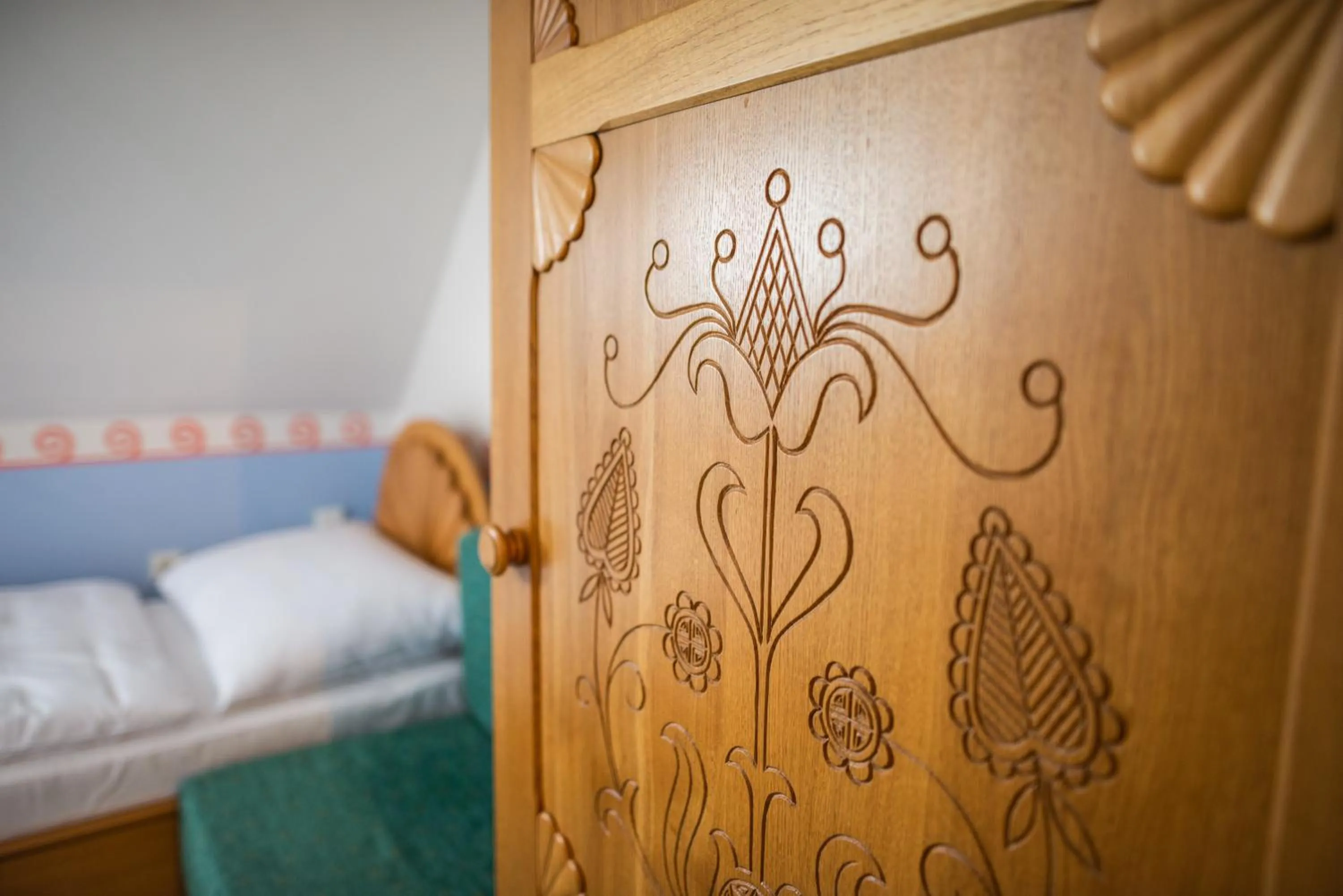 Decorative detail, Bed in Libušín & Maměnka národní kulturní památky