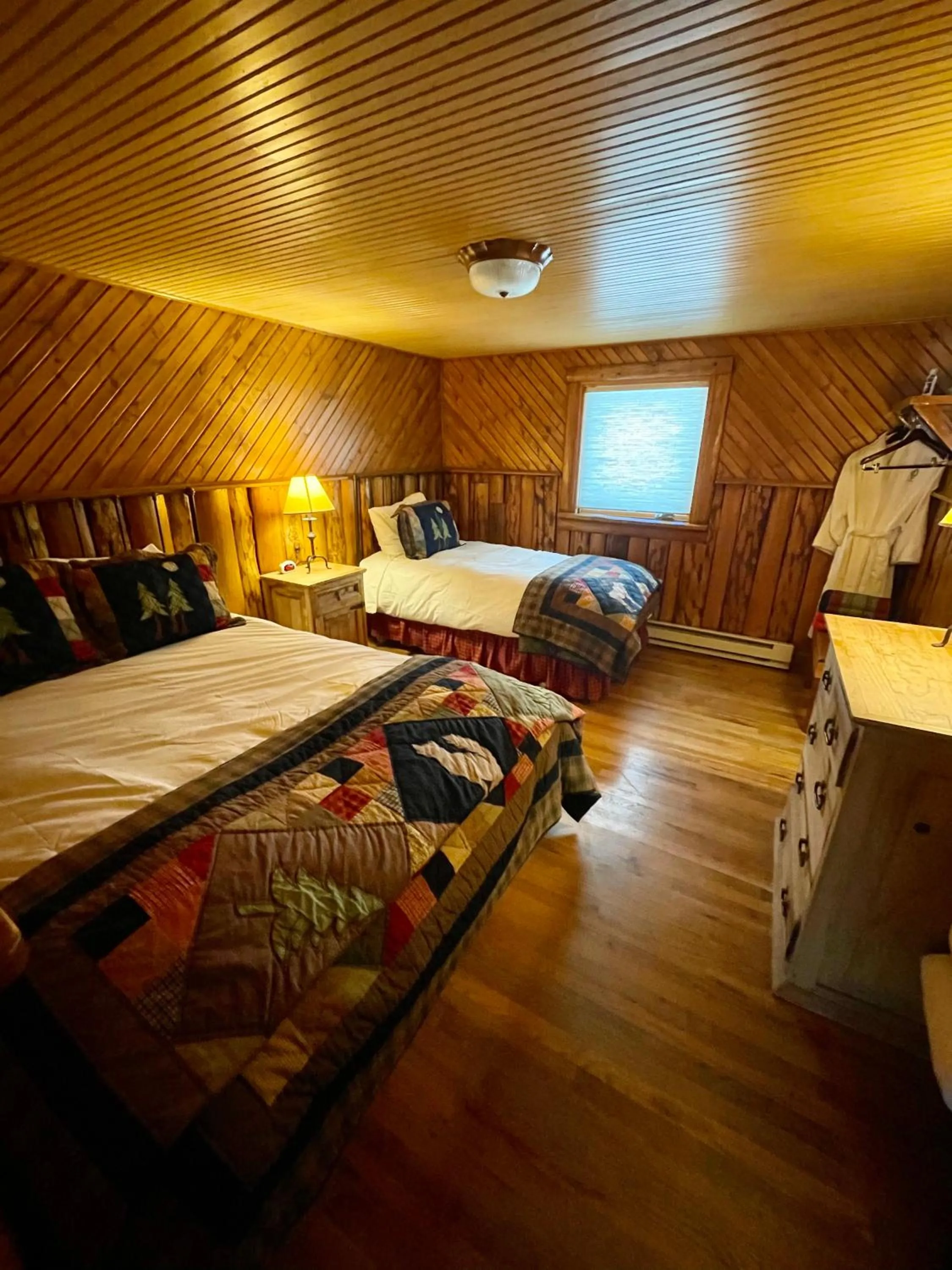 Photo of the whole room, Bed in Beyul Retreat