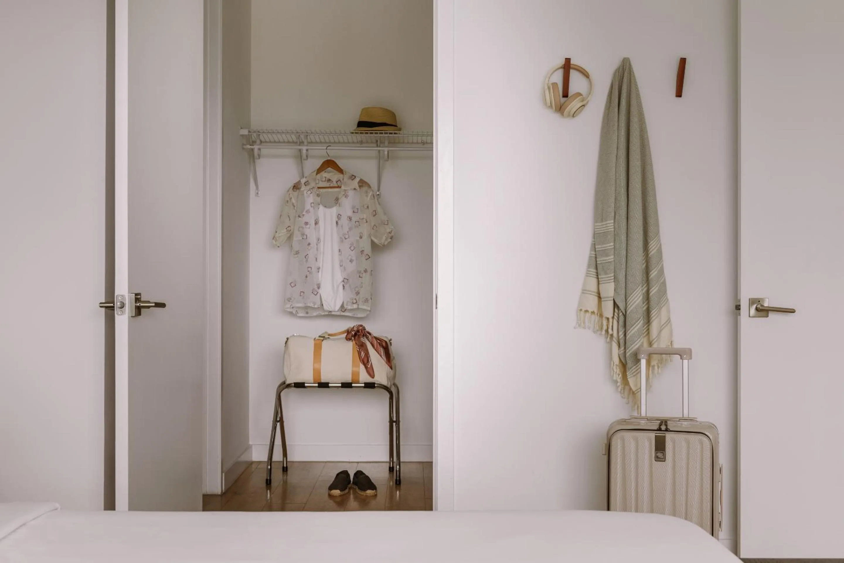 Living room, Bed in Sonder by Marriott Bonvoy 17WEST Apartments