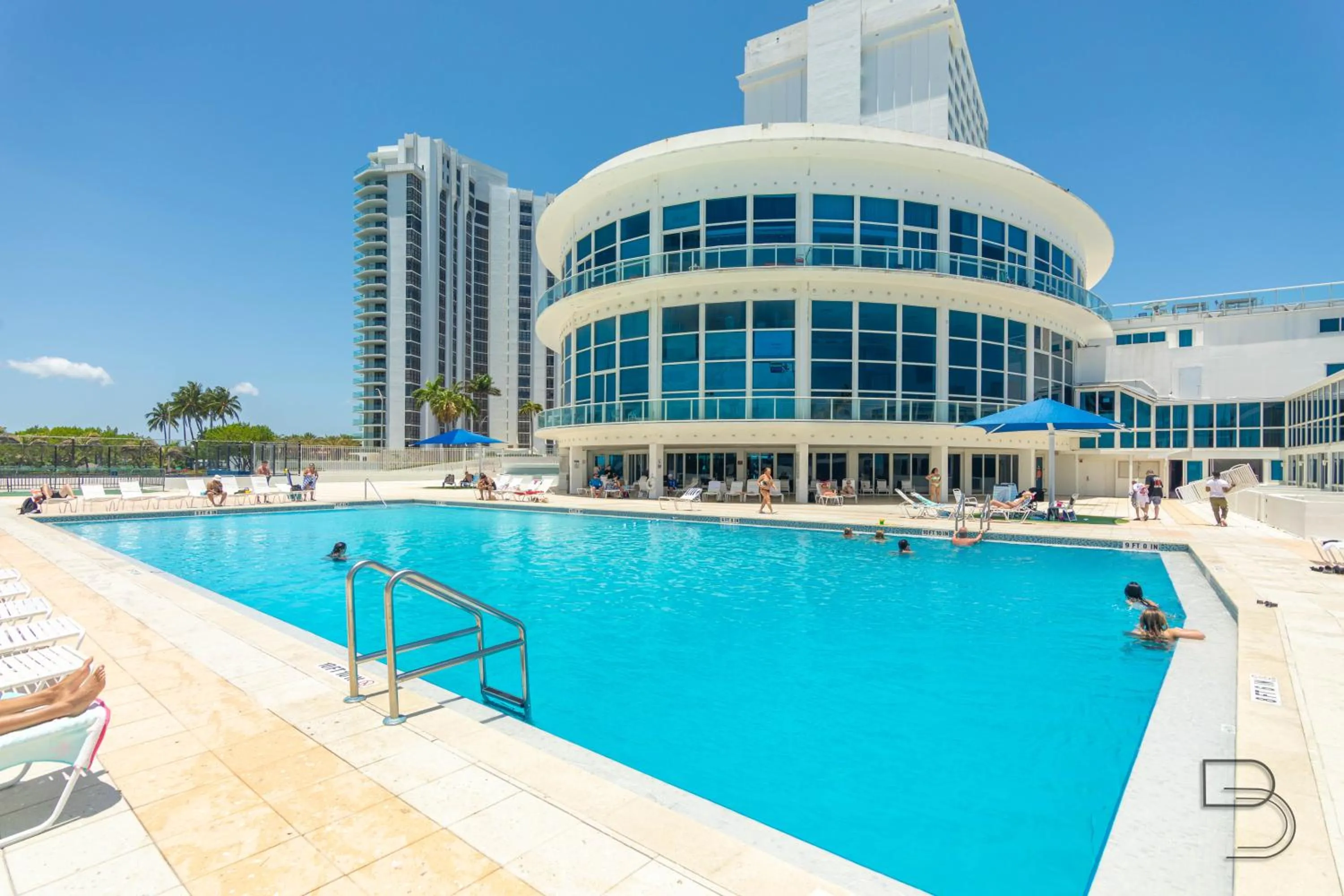 Property building in Girasole Rentals