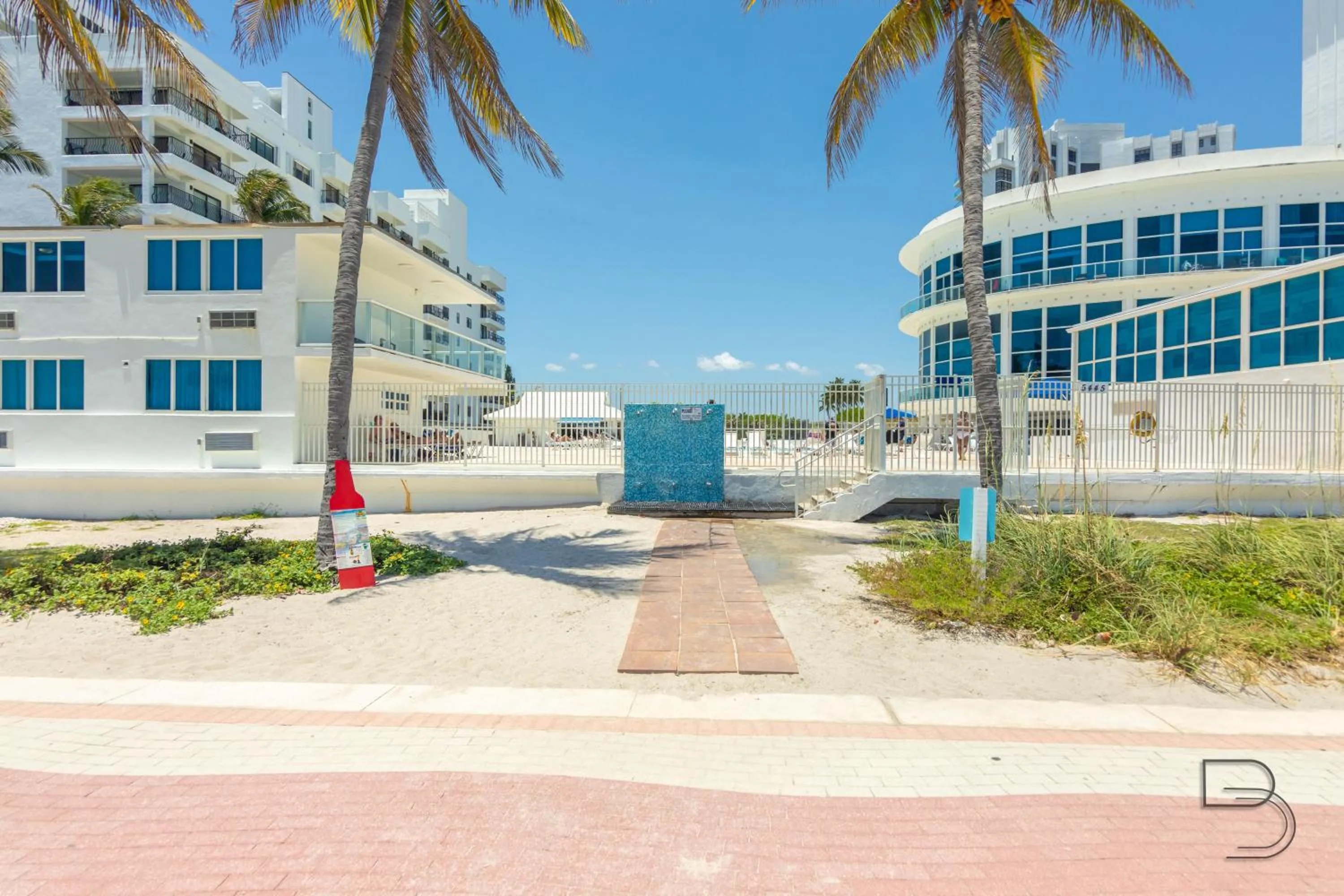 Property building in Girasole Rentals