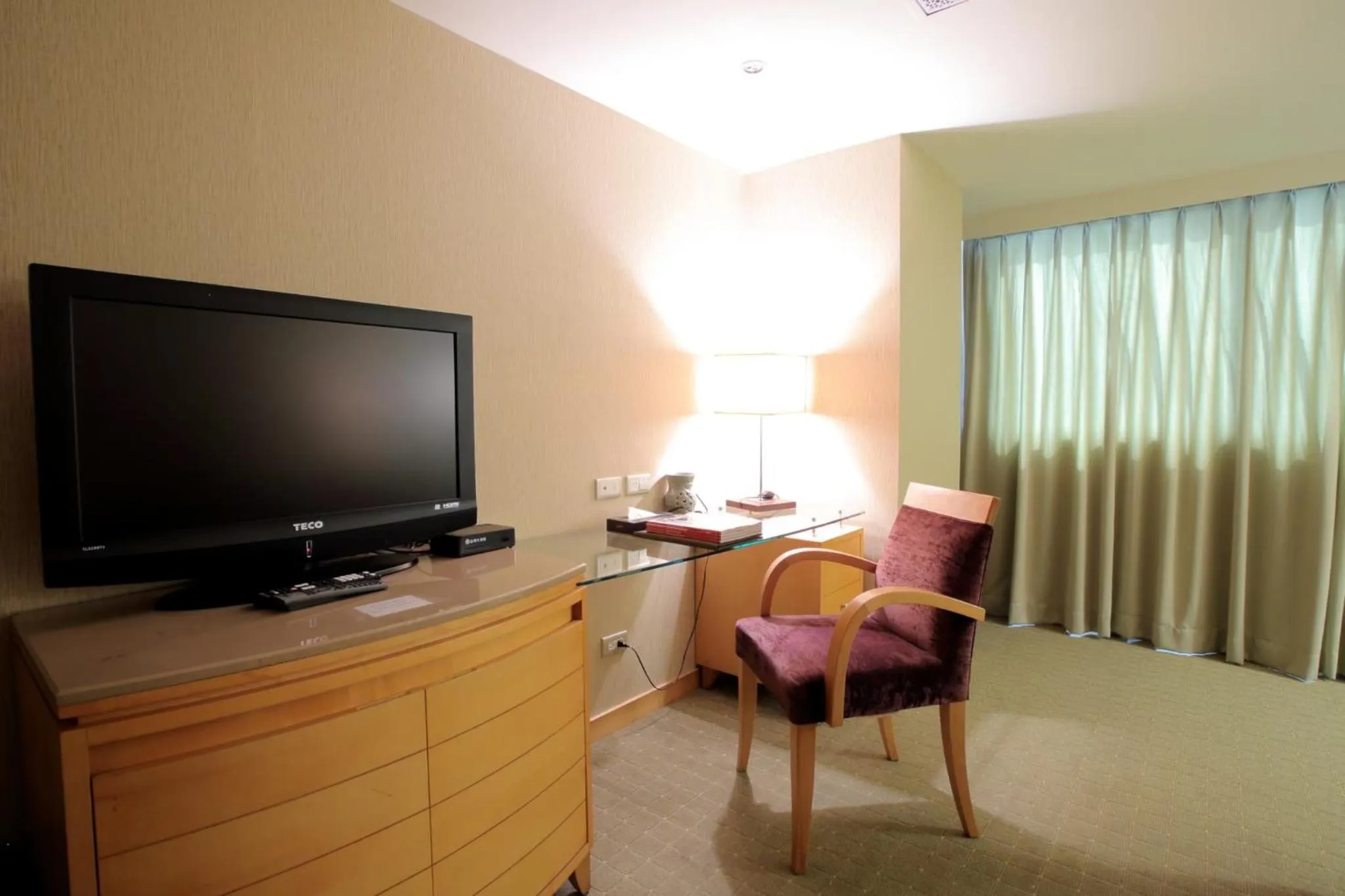 晶樺商務飯店 鄰近羅東車站