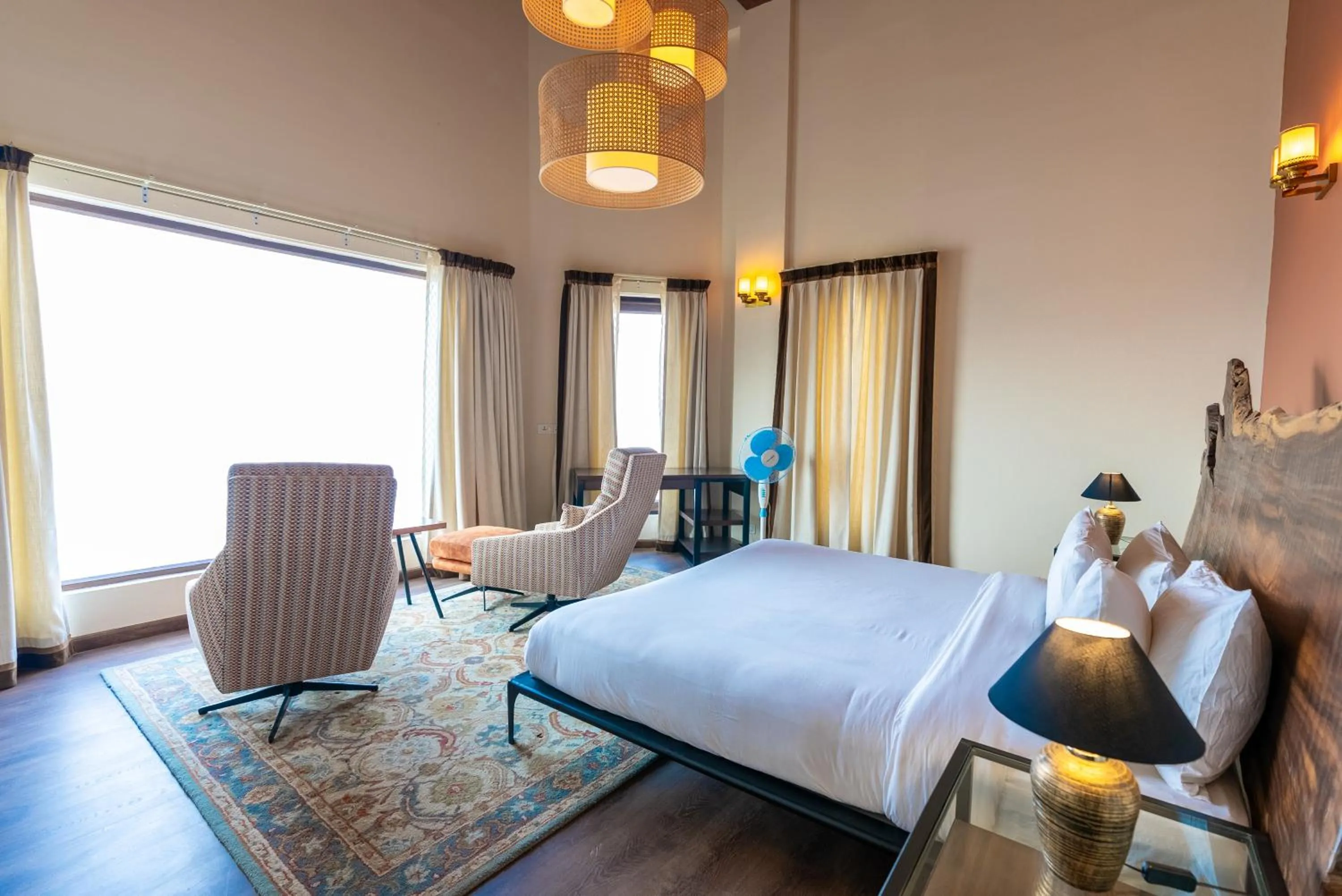 Bedroom, Bed in The Manor Luxury Apartments, Shimla