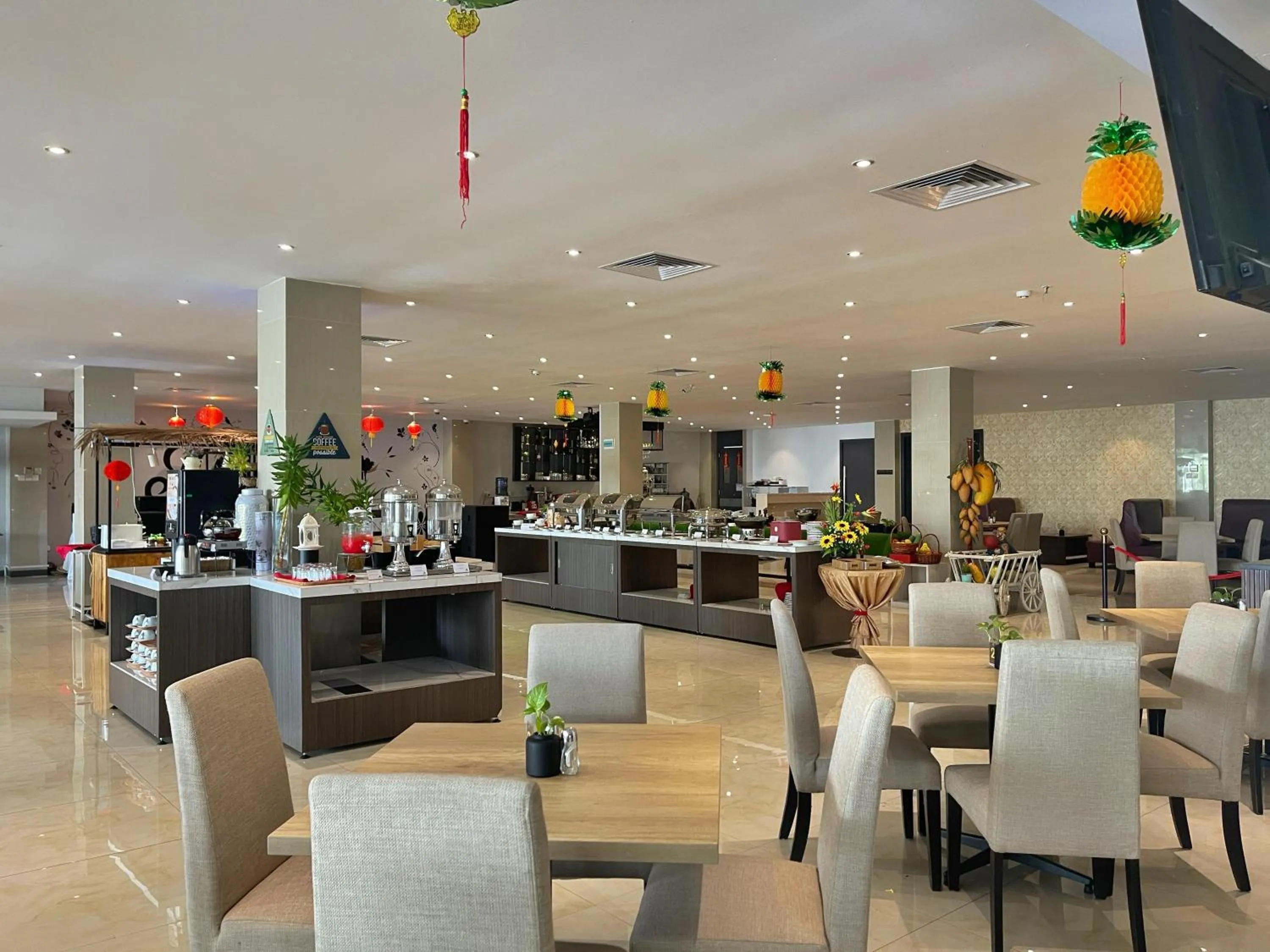 Restaurant/places to eat in Grand Sydney Hotel