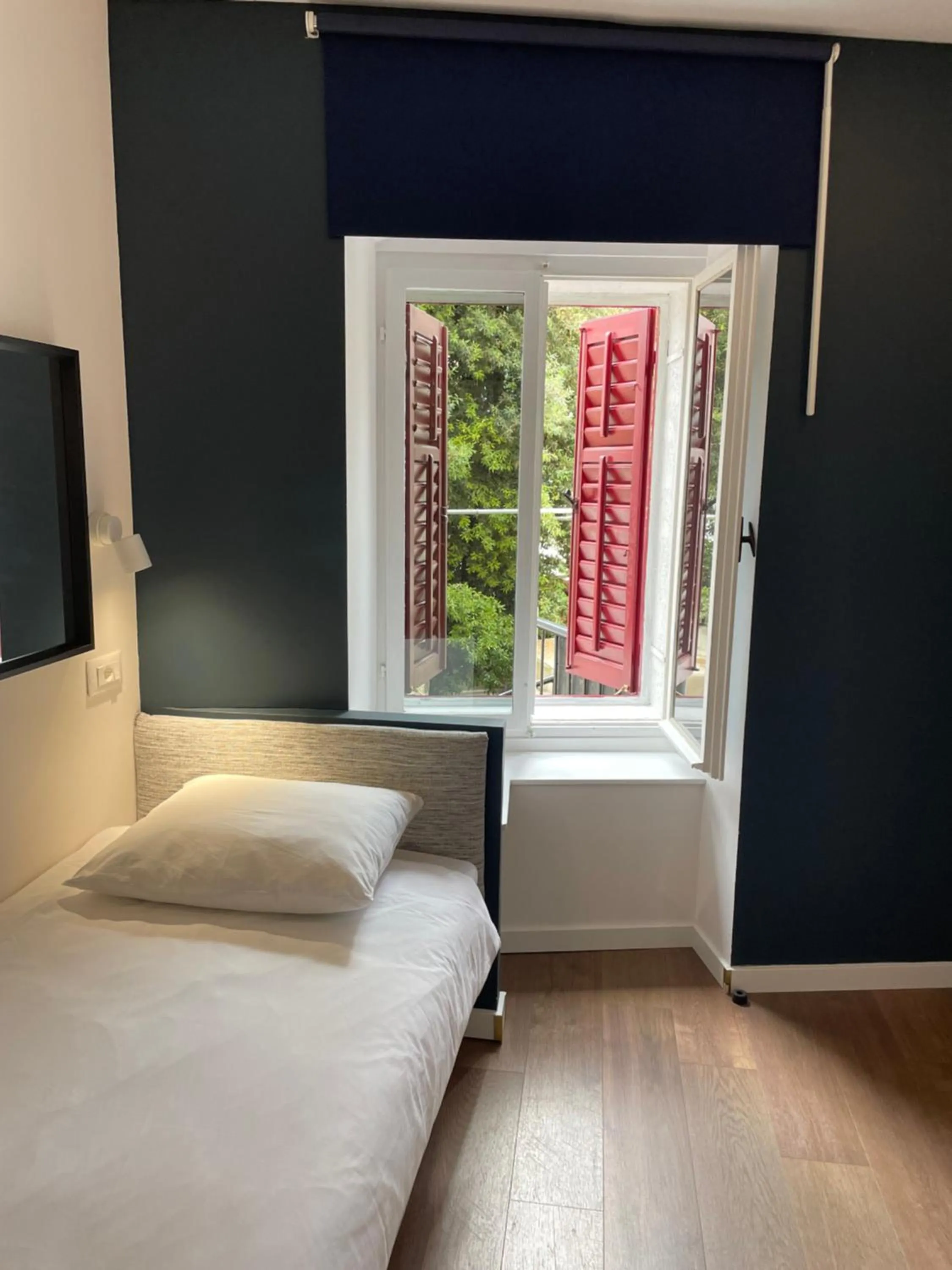 Bed in TRE RE - self check in