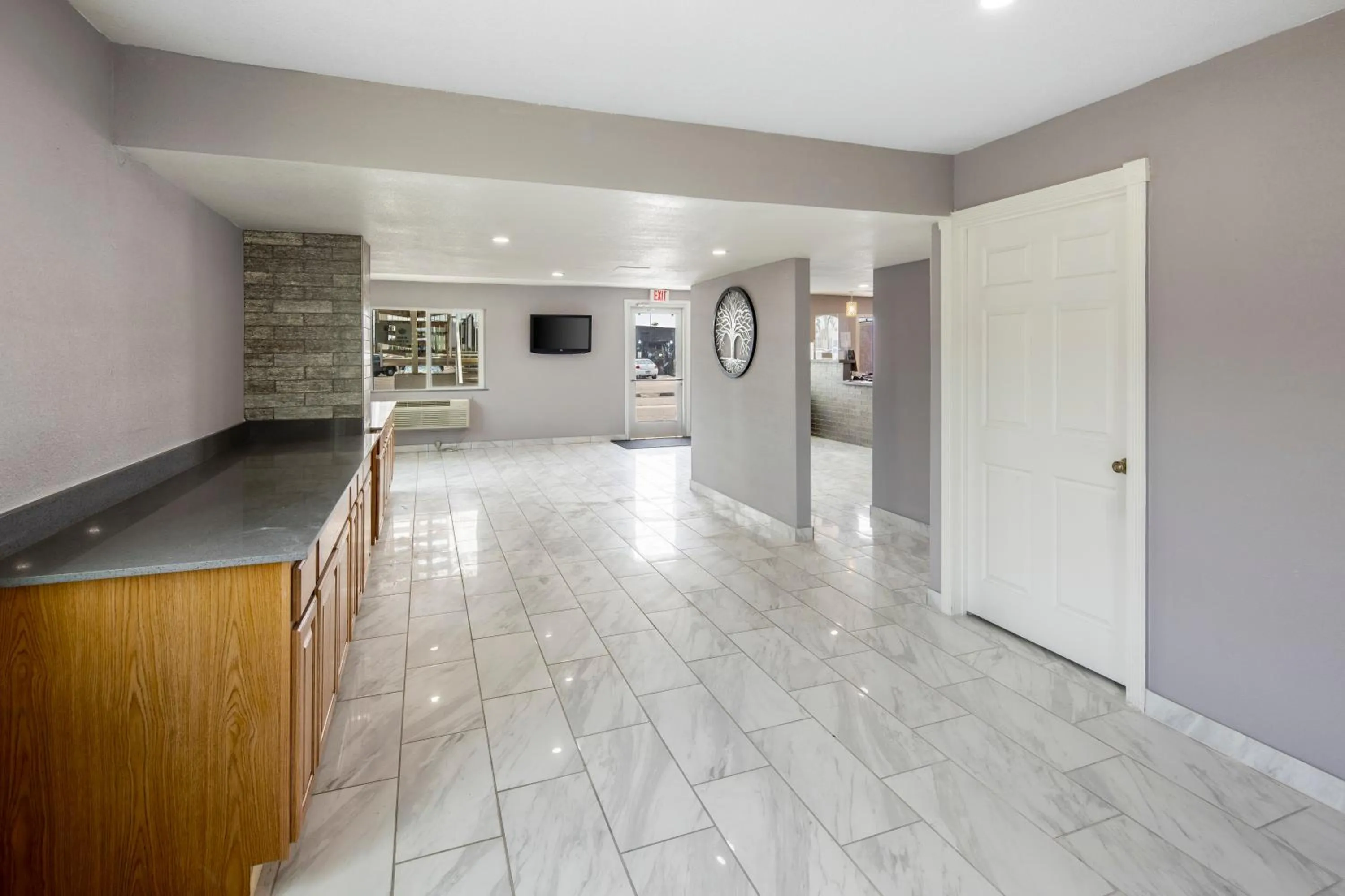 Lobby or reception in Super 8 by Wyndham Phoenix West