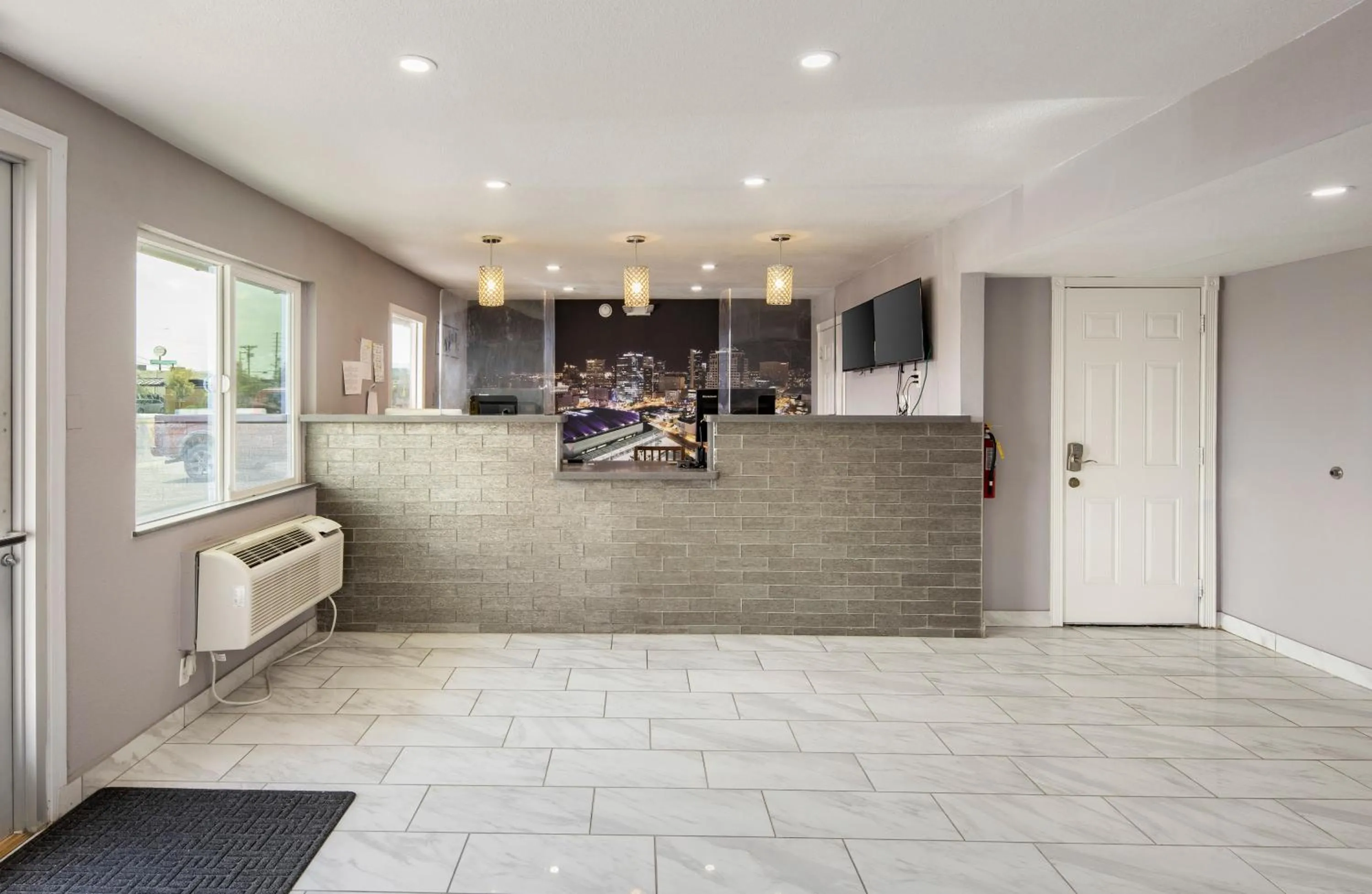 Lobby or reception in Super 8 by Wyndham Phoenix West