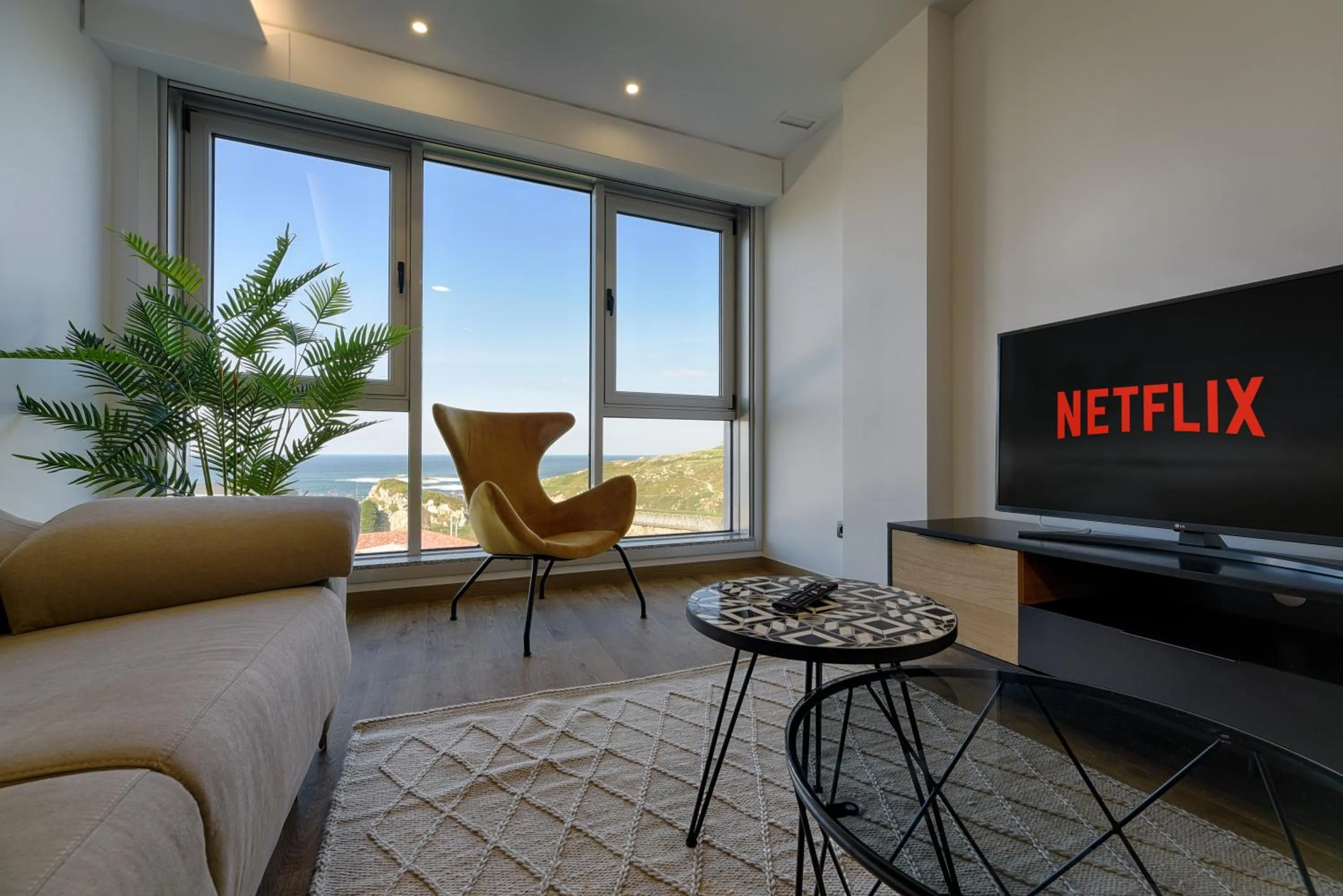 TV and multimedia in TH Apartments by Como en Casa