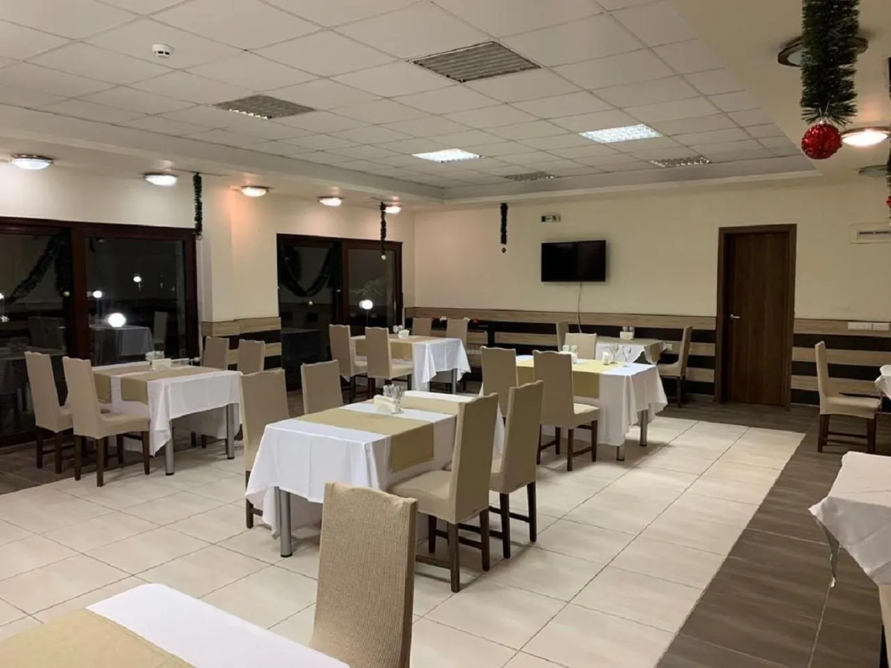 Restaurant/places to eat in Borovets Green Hotel