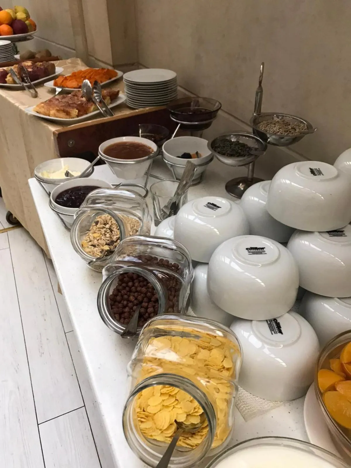 Buffet breakfast in Borovets Green Hotel